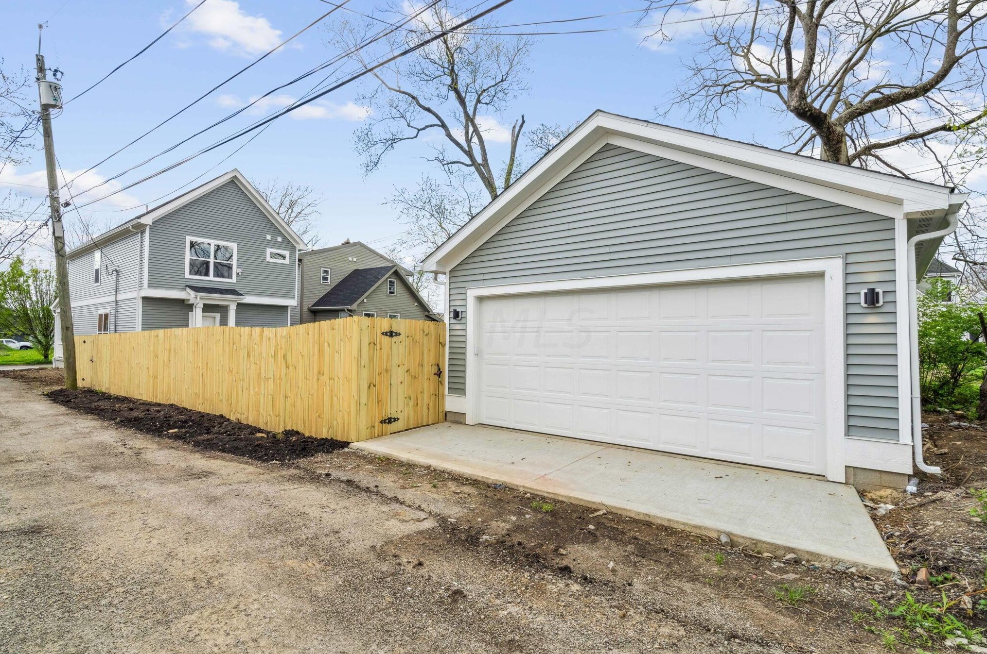 1100 Sycamore St, Columbus OH 43206-4411 exterior