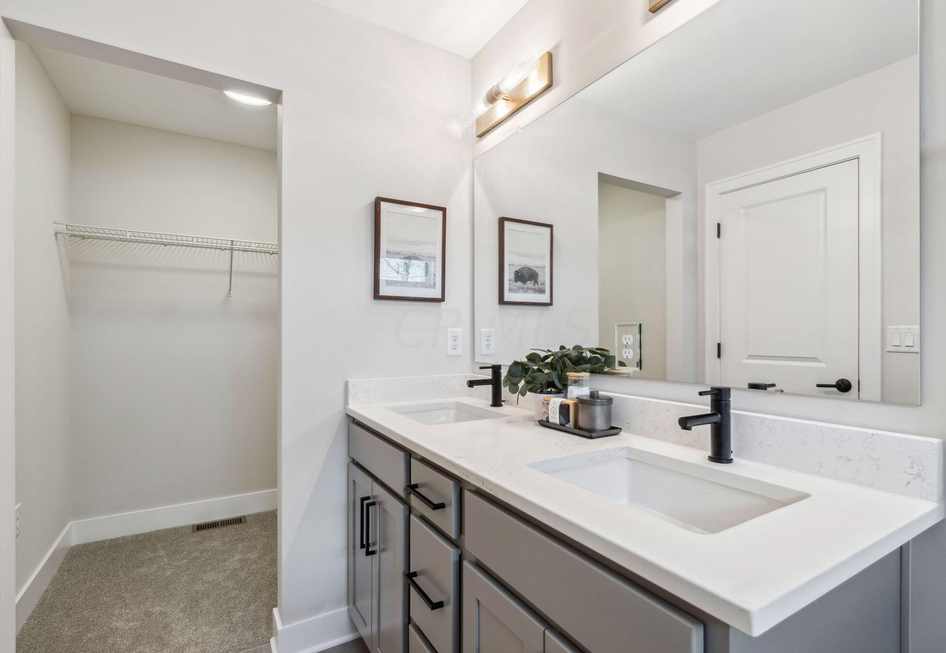 1100 Sycamore St, Columbus OH 43206-4411 exterior