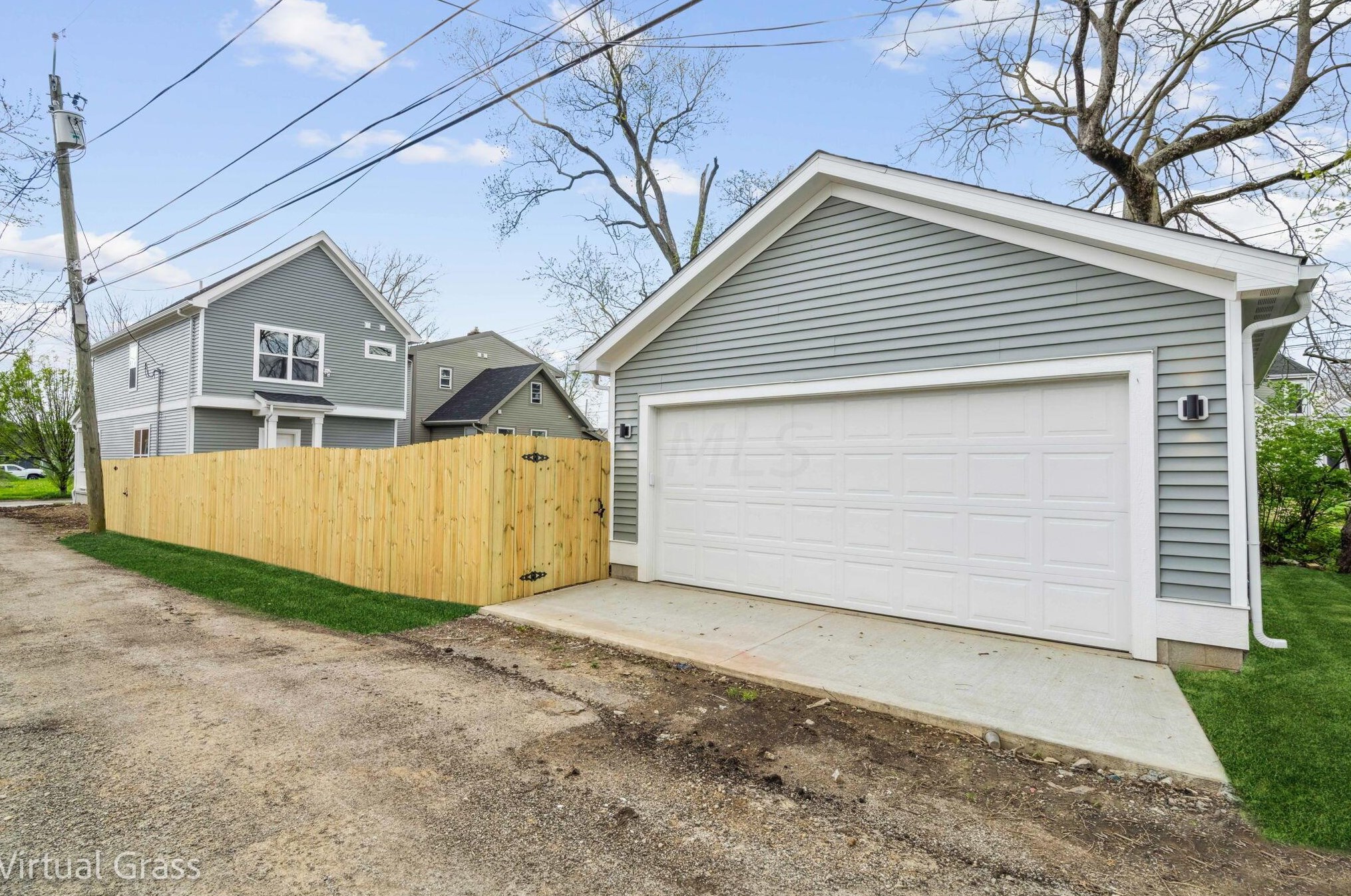 1100 Sycamore St, Columbus OH 43206-4411 exterior