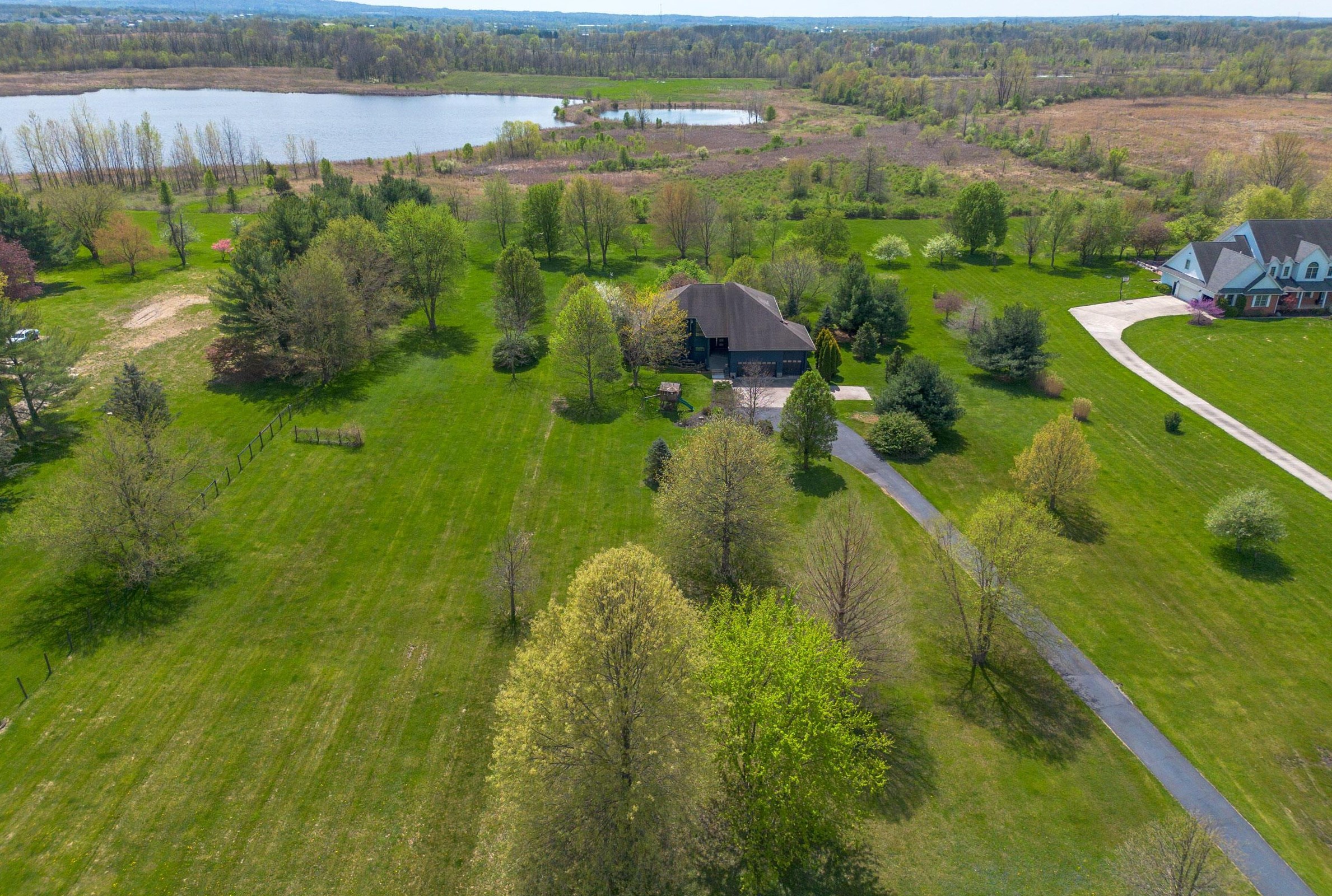 10901 Long Rd, Cnl Wnchstr, OH 43110