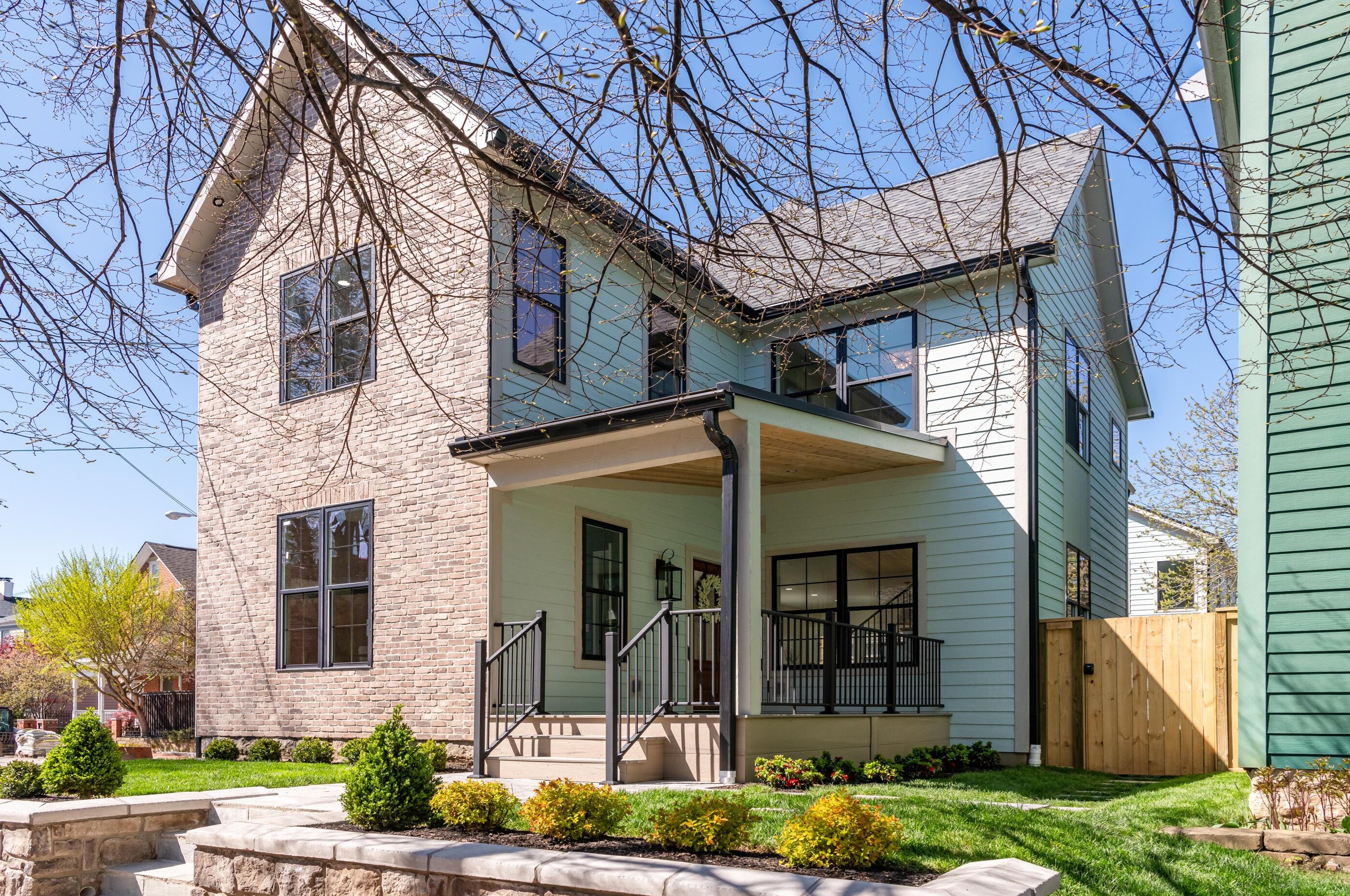 462 Beck St, Columbus, OH 43206-1393