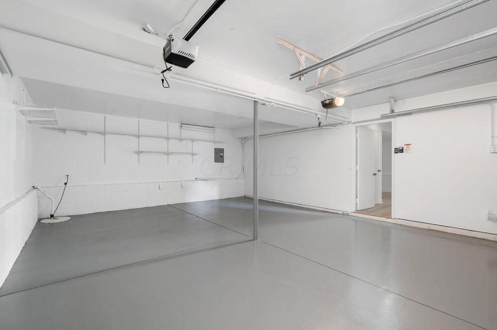 994 Bootman Dr, Columbus OH  43228-8203 exterior