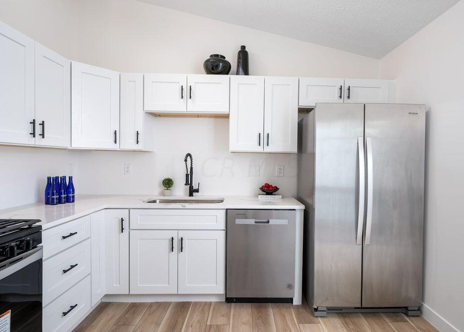 994 Bootman Dr, Columbus OH  43228-8203 exterior