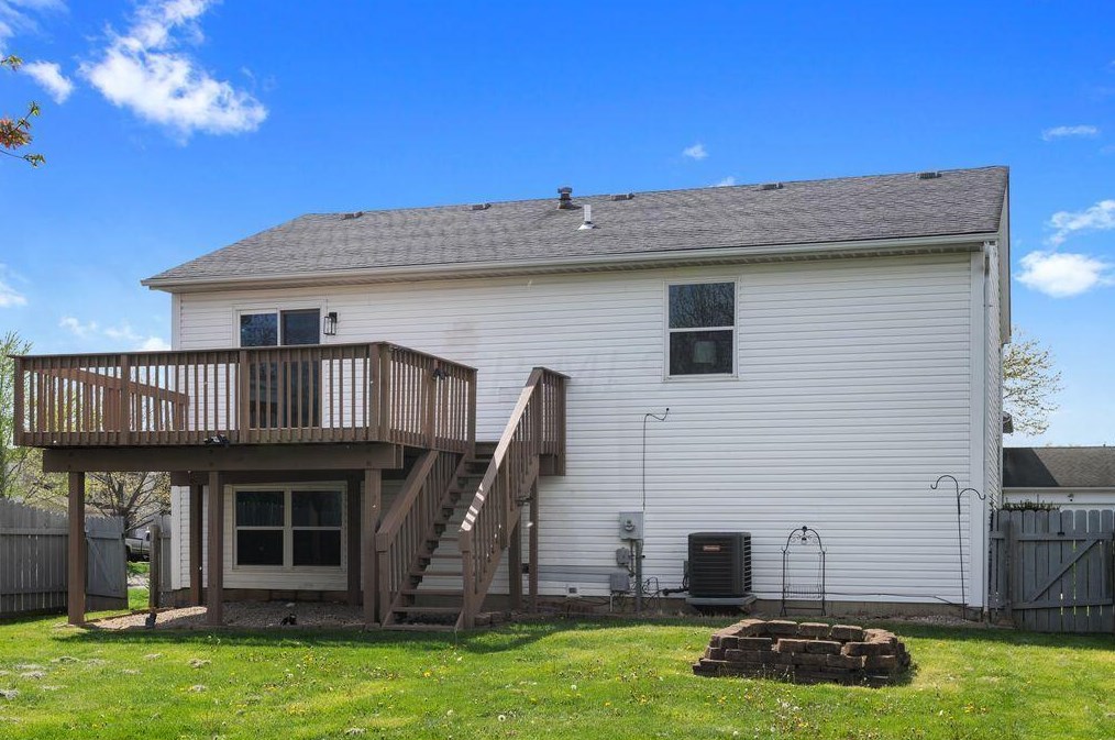 994 Bootman Dr, Columbus OH  43228-8203 exterior