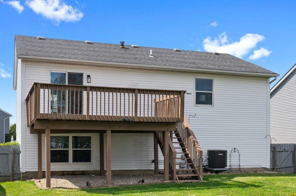 994 Bootman Dr, Columbus OH  43228-8203 exterior