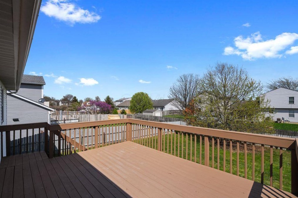 994 Bootman Dr, Columbus OH  43228-8203 exterior