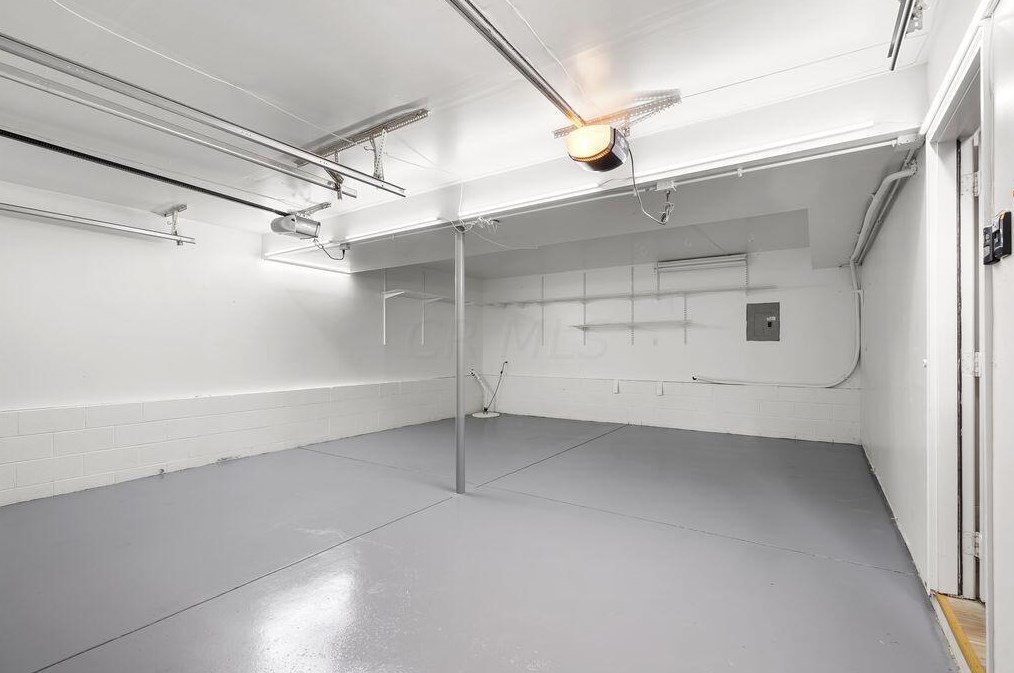 994 Bootman Dr, Columbus OH  43228-8203 exterior