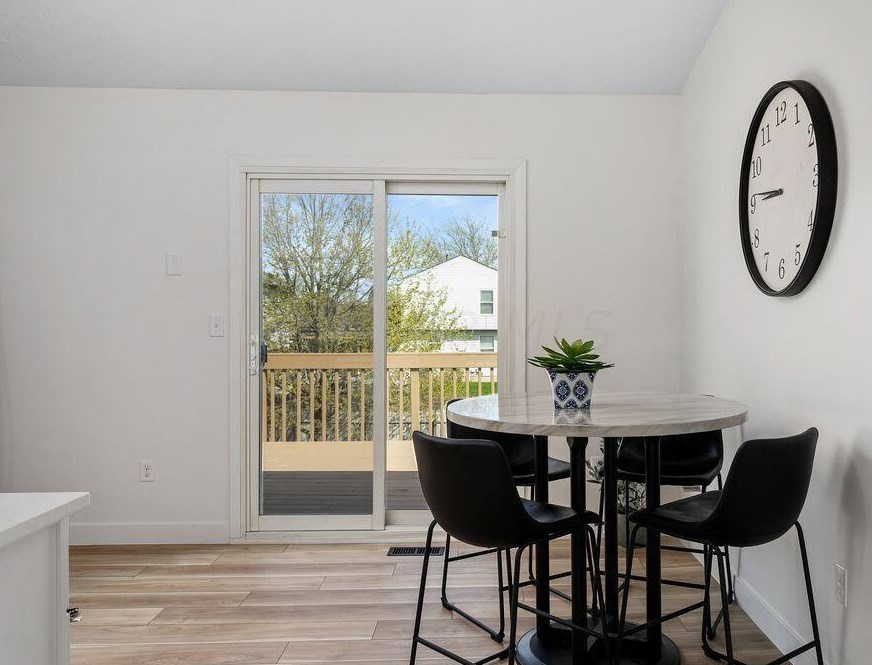 994 Bootman Dr, Columbus OH  43228-8203 exterior