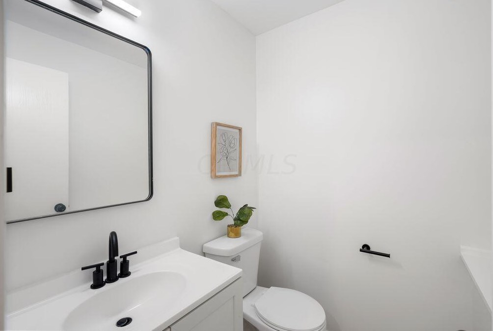 994 Bootman Dr, Columbus OH  43228-8203 exterior