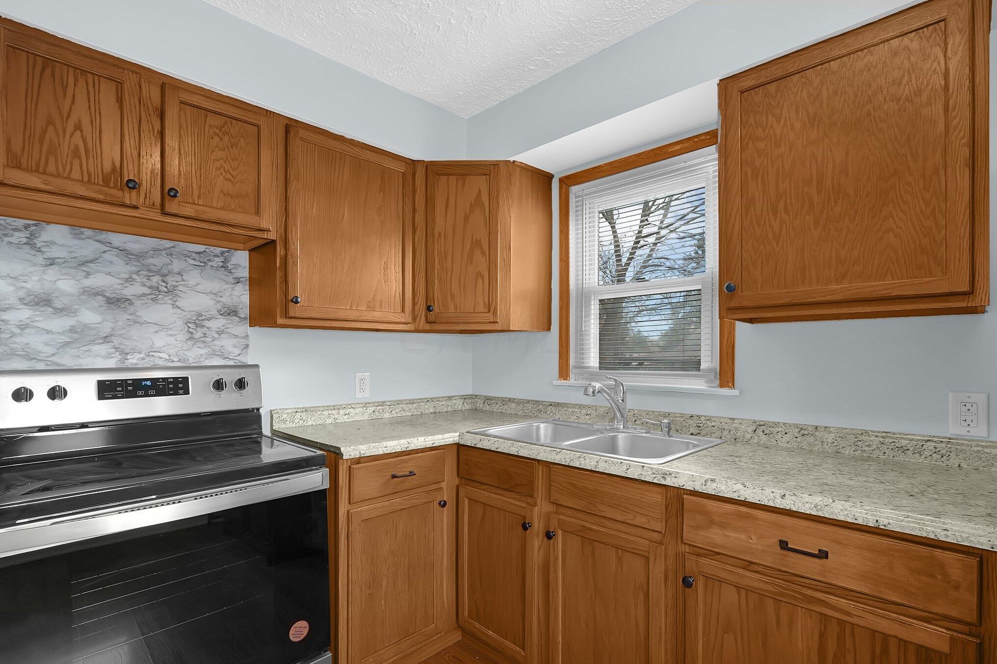 720 Hampton Rd, Columbus OH  43213-2730 exterior