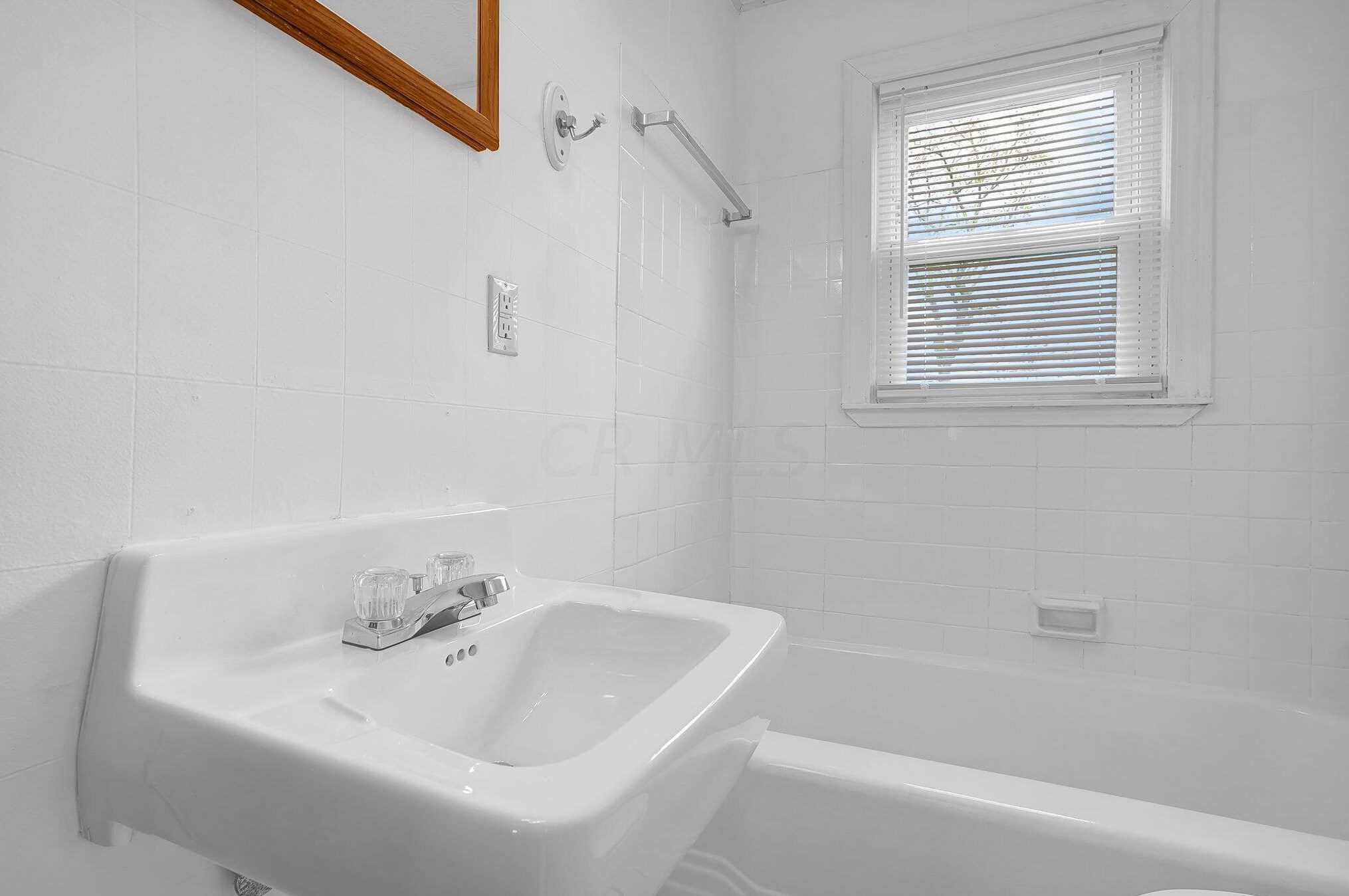 720 Hampton Rd, Columbus OH  43213-2730 exterior