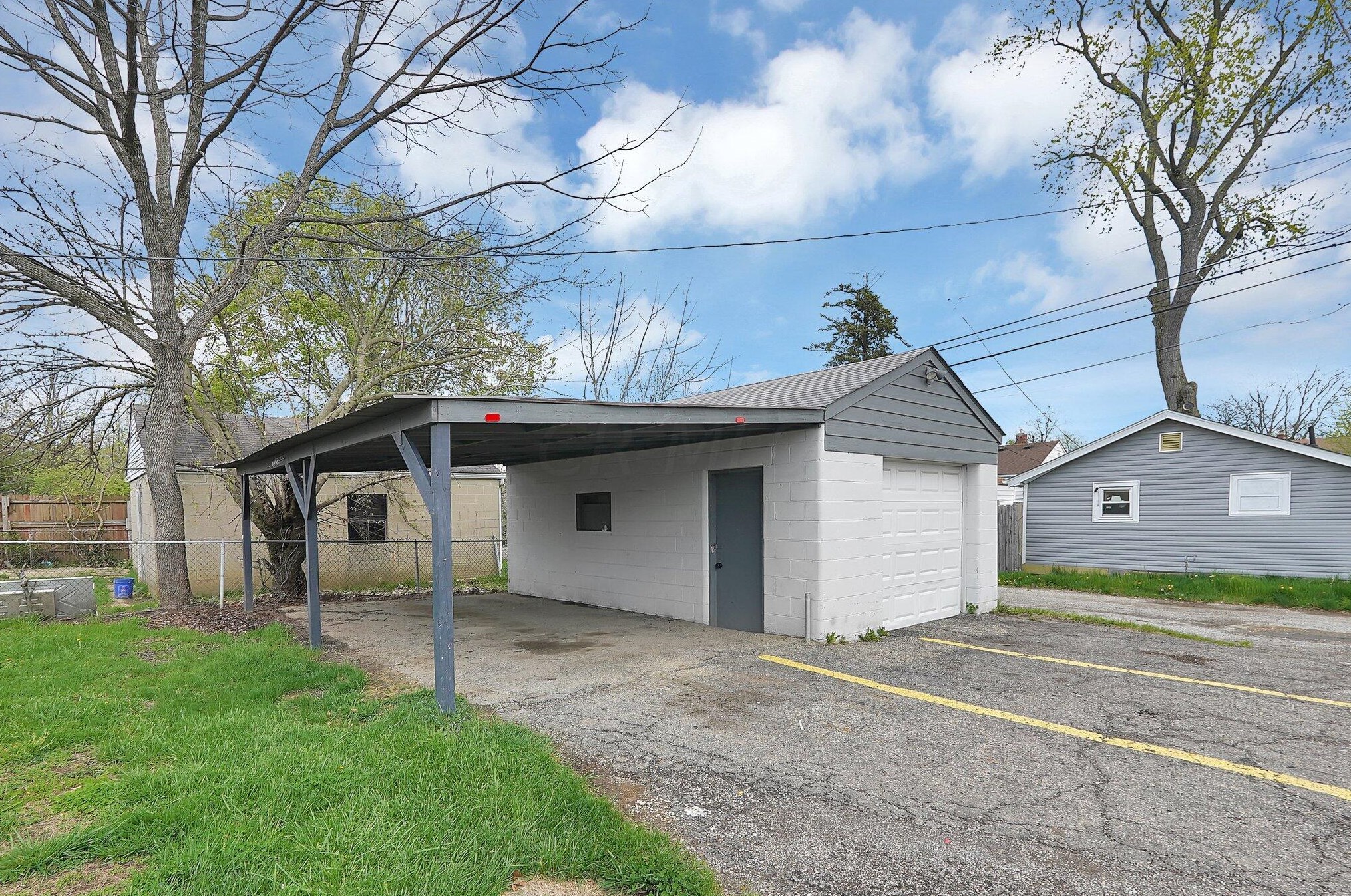 720 Hampton Rd, Columbus OH  43213-2730 exterior