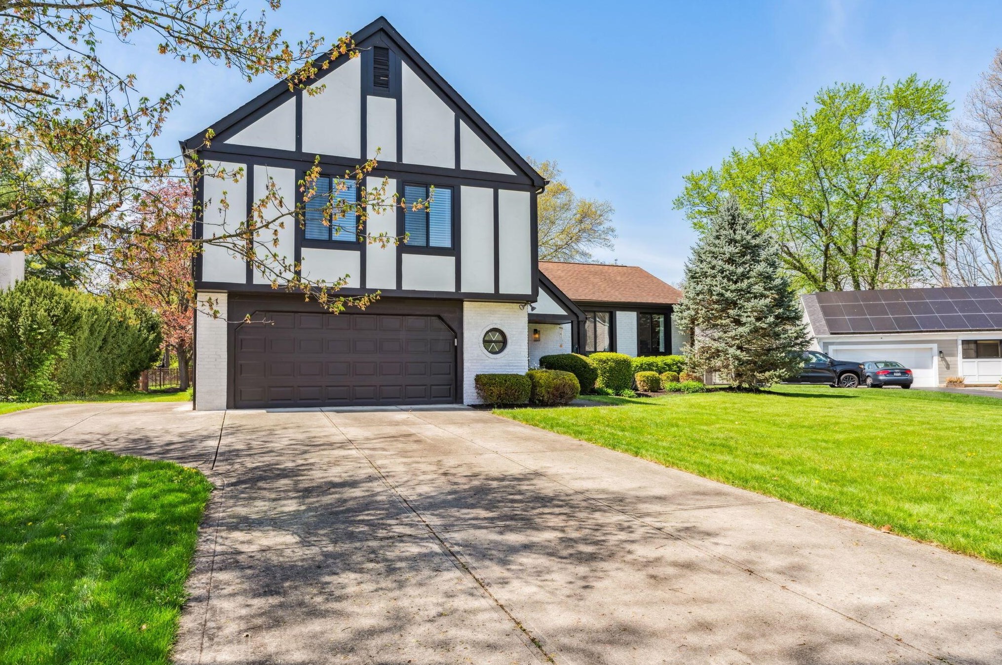 7029 Adanac Pl, Columbus, OH 43235-2101