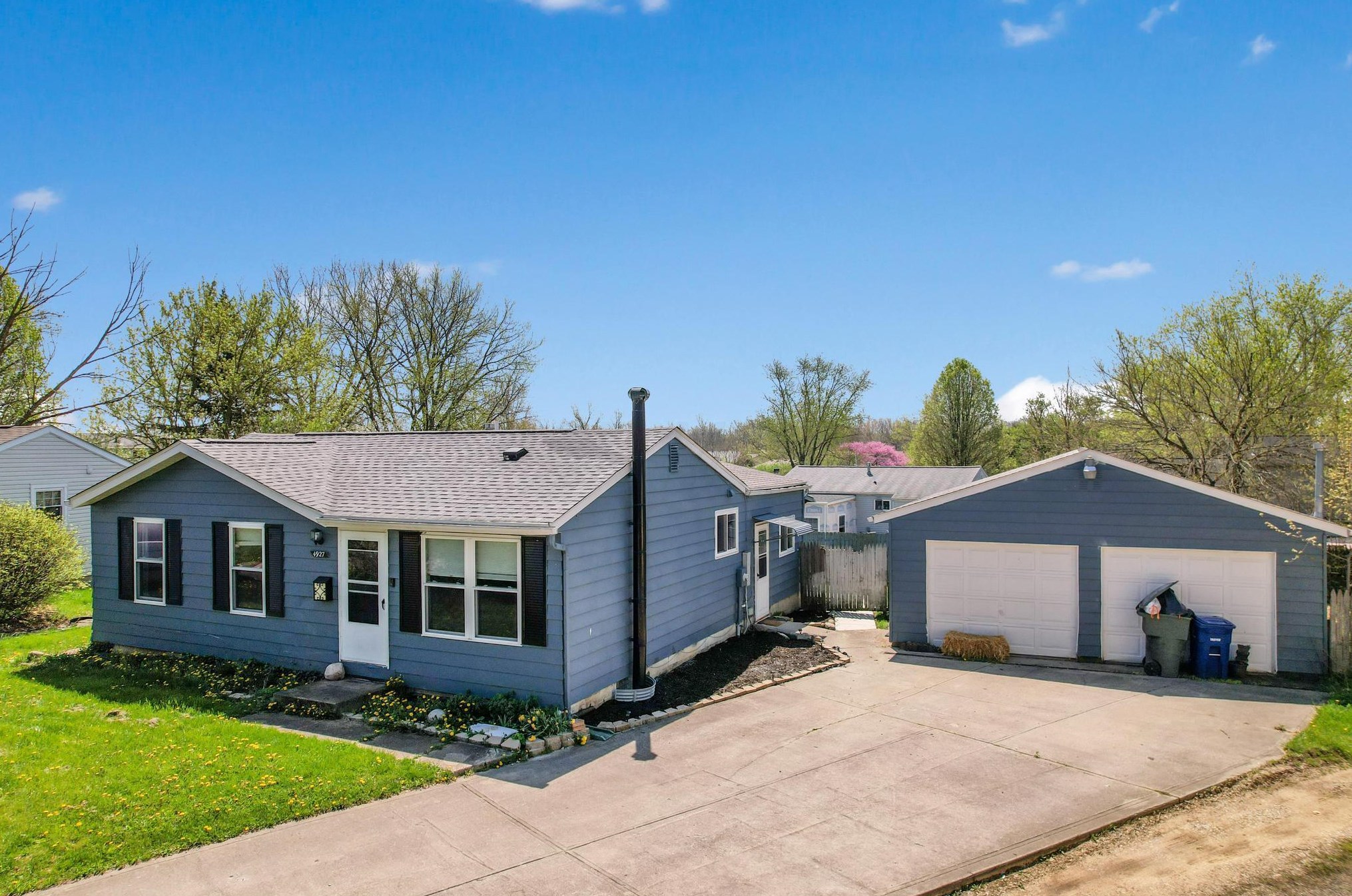 4927 Fox Ridge Ct, Columbus, OH 43228-2215