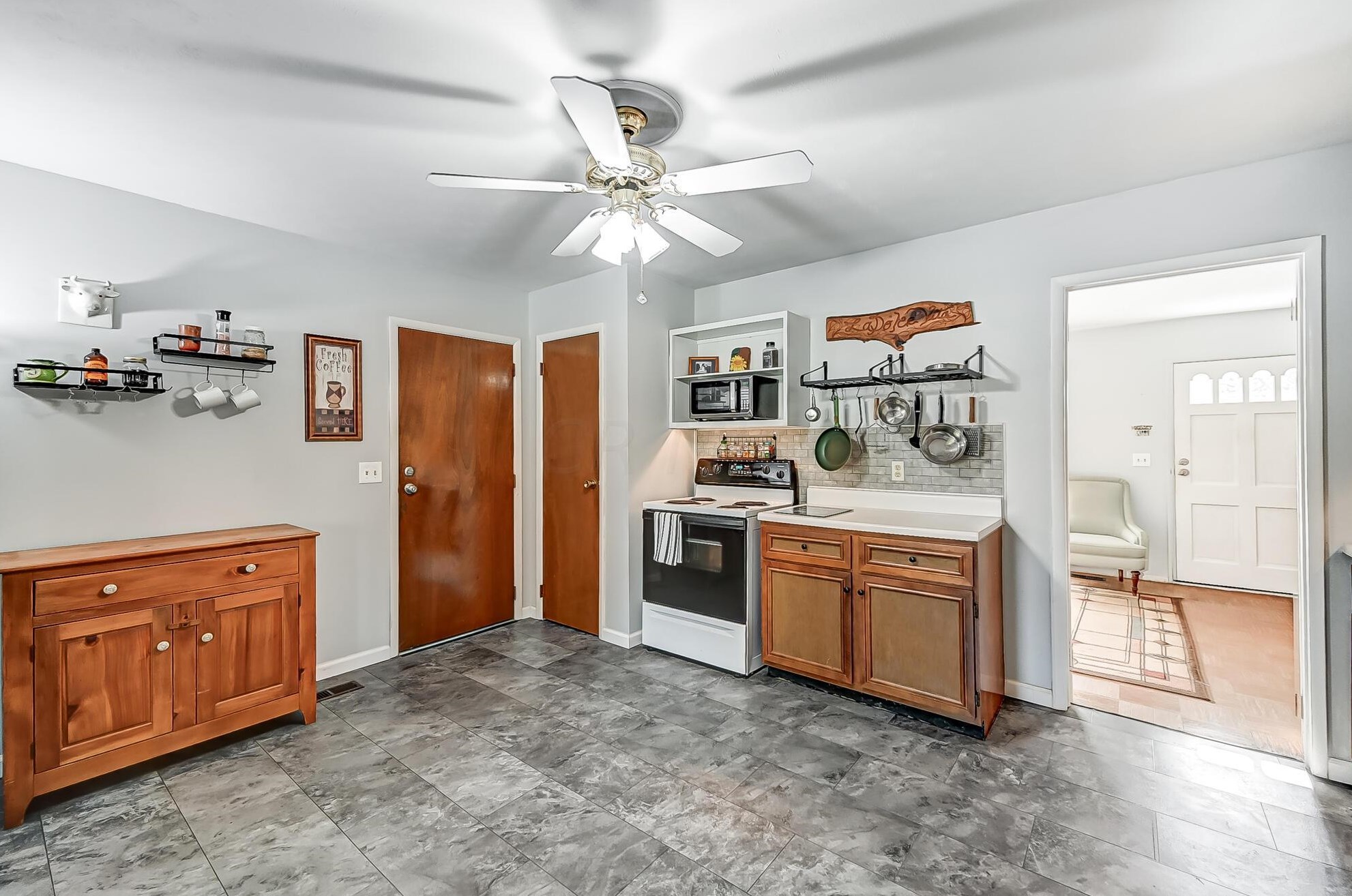 3035 Nantucket St, Springfield OH  45503-1615 exterior