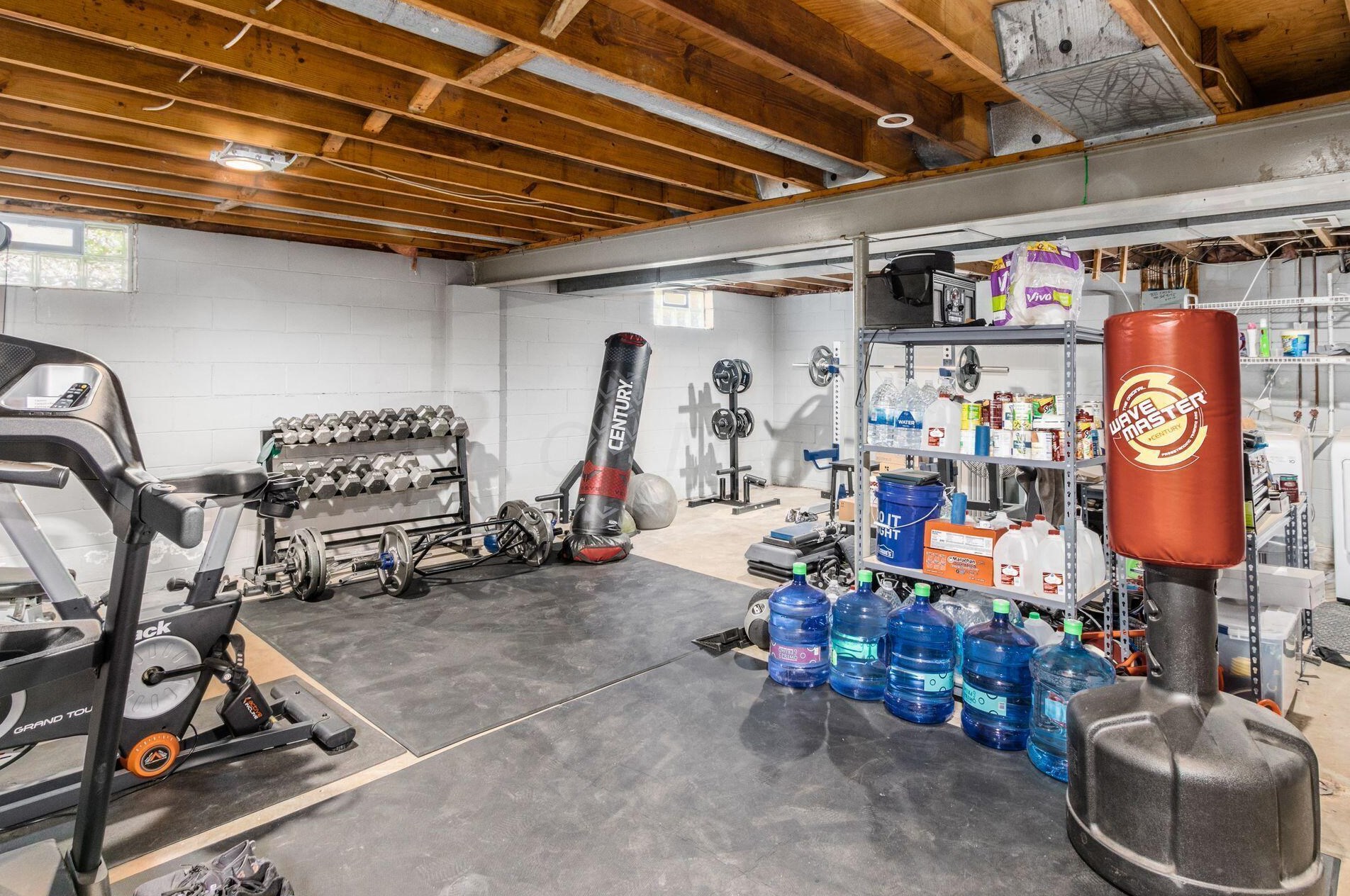 7646 Yosemite Dr, Columbus OH  43085-1535 exterior