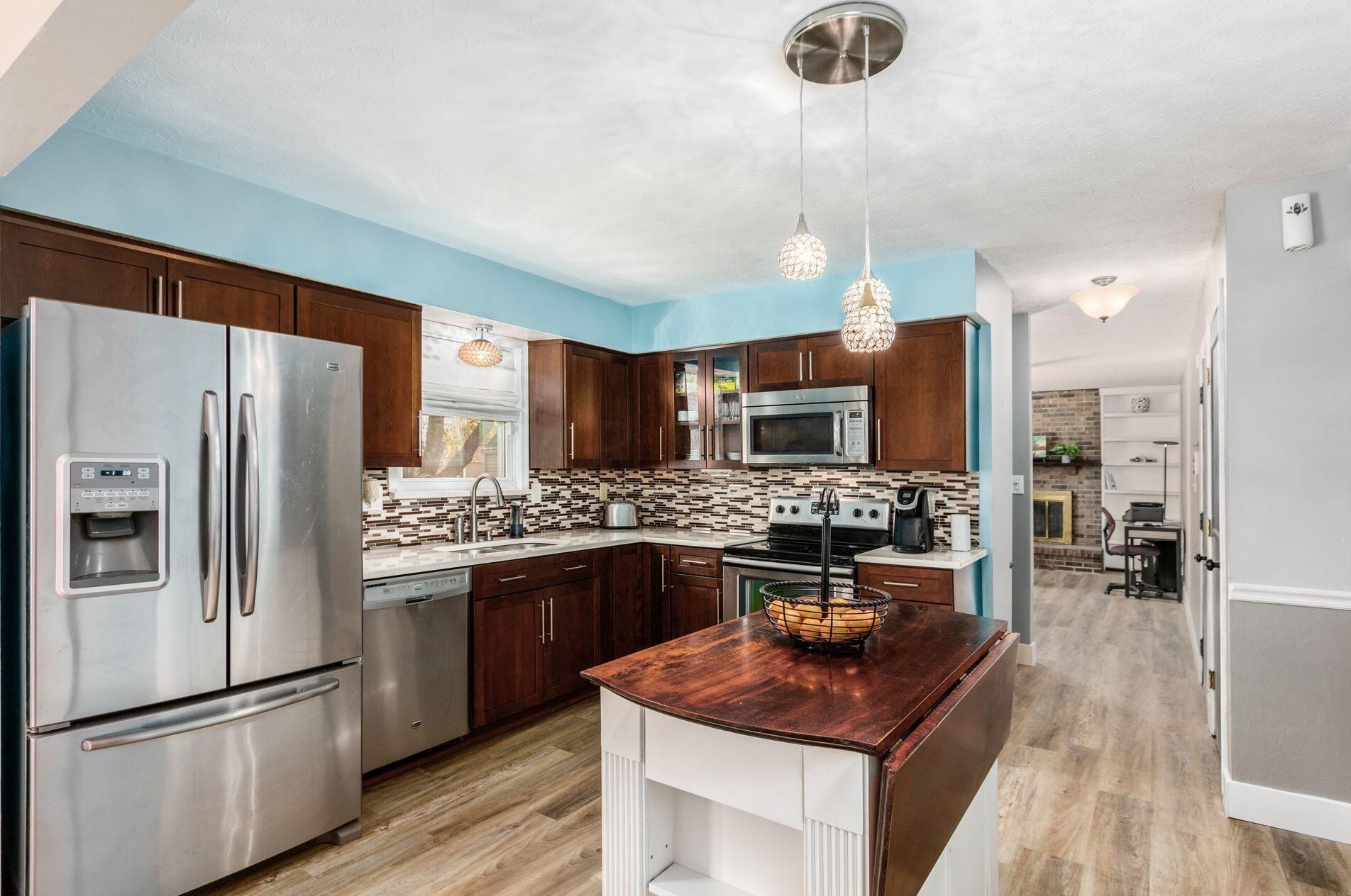 7646 Yosemite Dr, Columbus OH  43085-1535 exterior