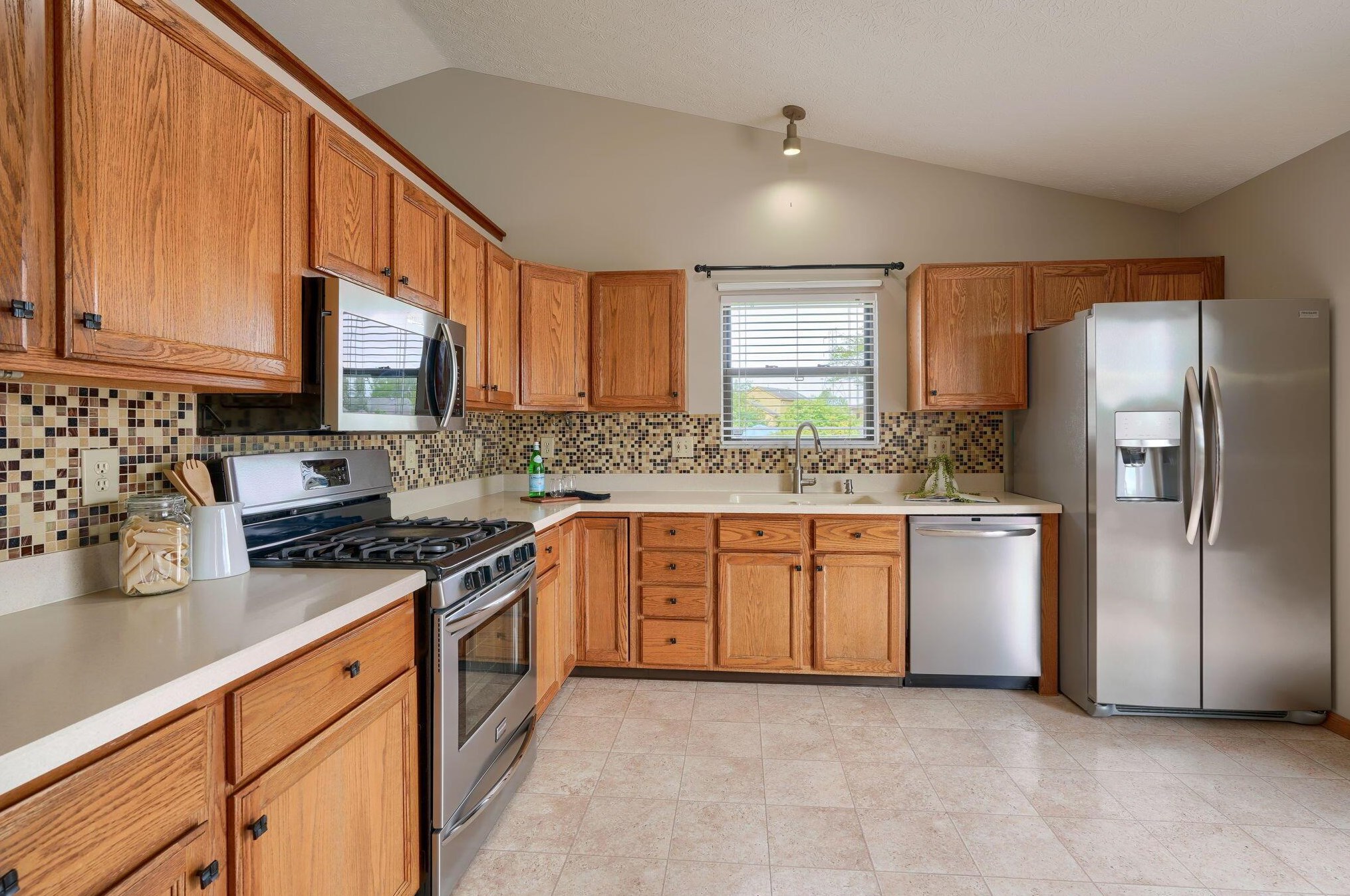 4686 Gilman Rd, Columbus OH  43228-6471 exterior