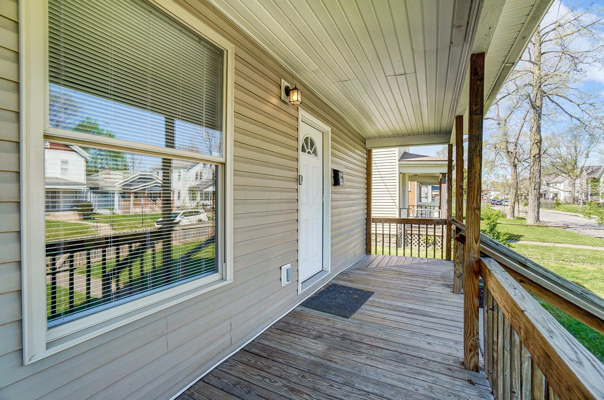 147 Whitethorne Ave, Columbus, OH 43223-1170