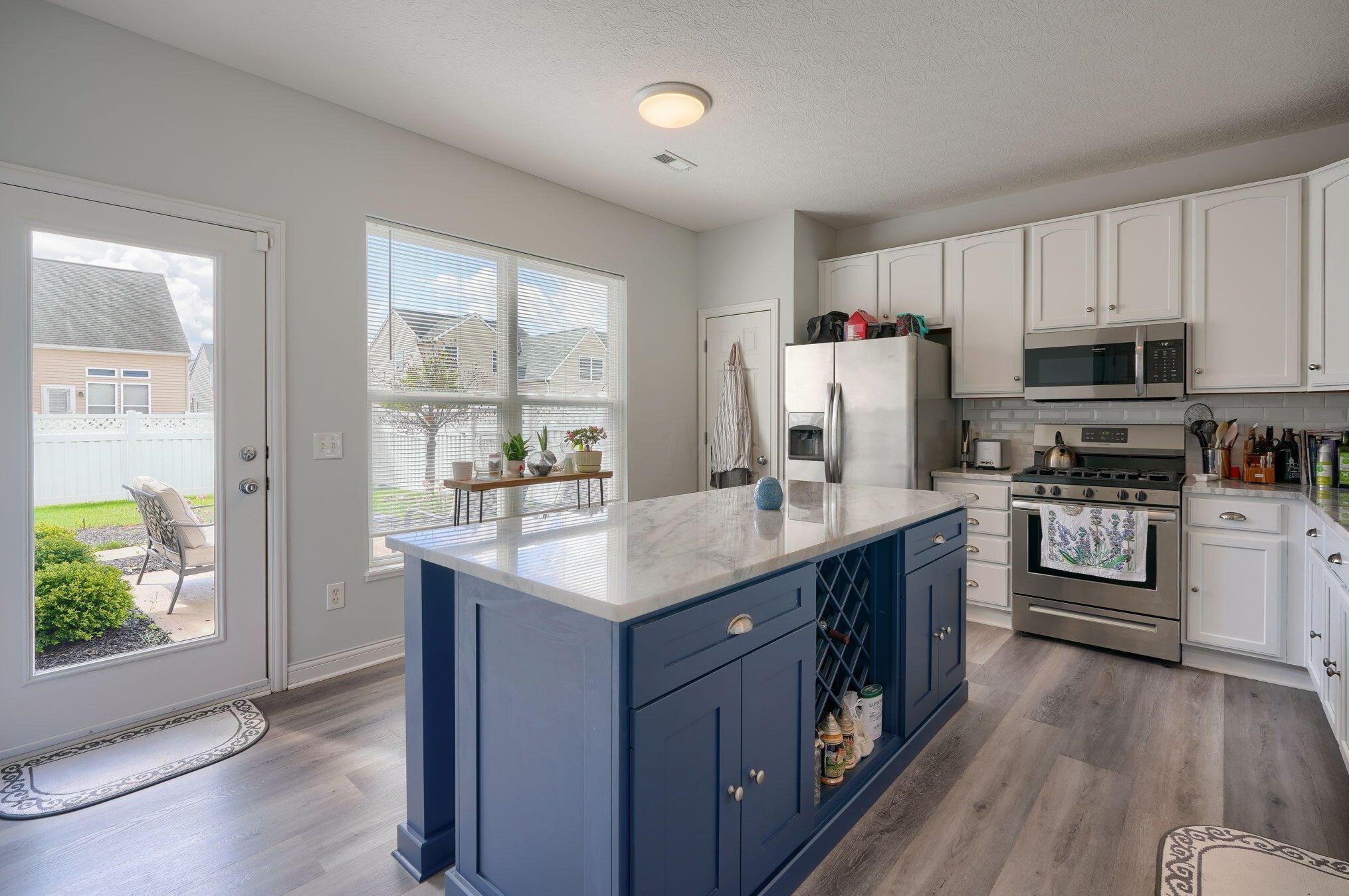 6771 Bigerton Bnd, Cnl Wnchstr OH  43110-1263 exterior