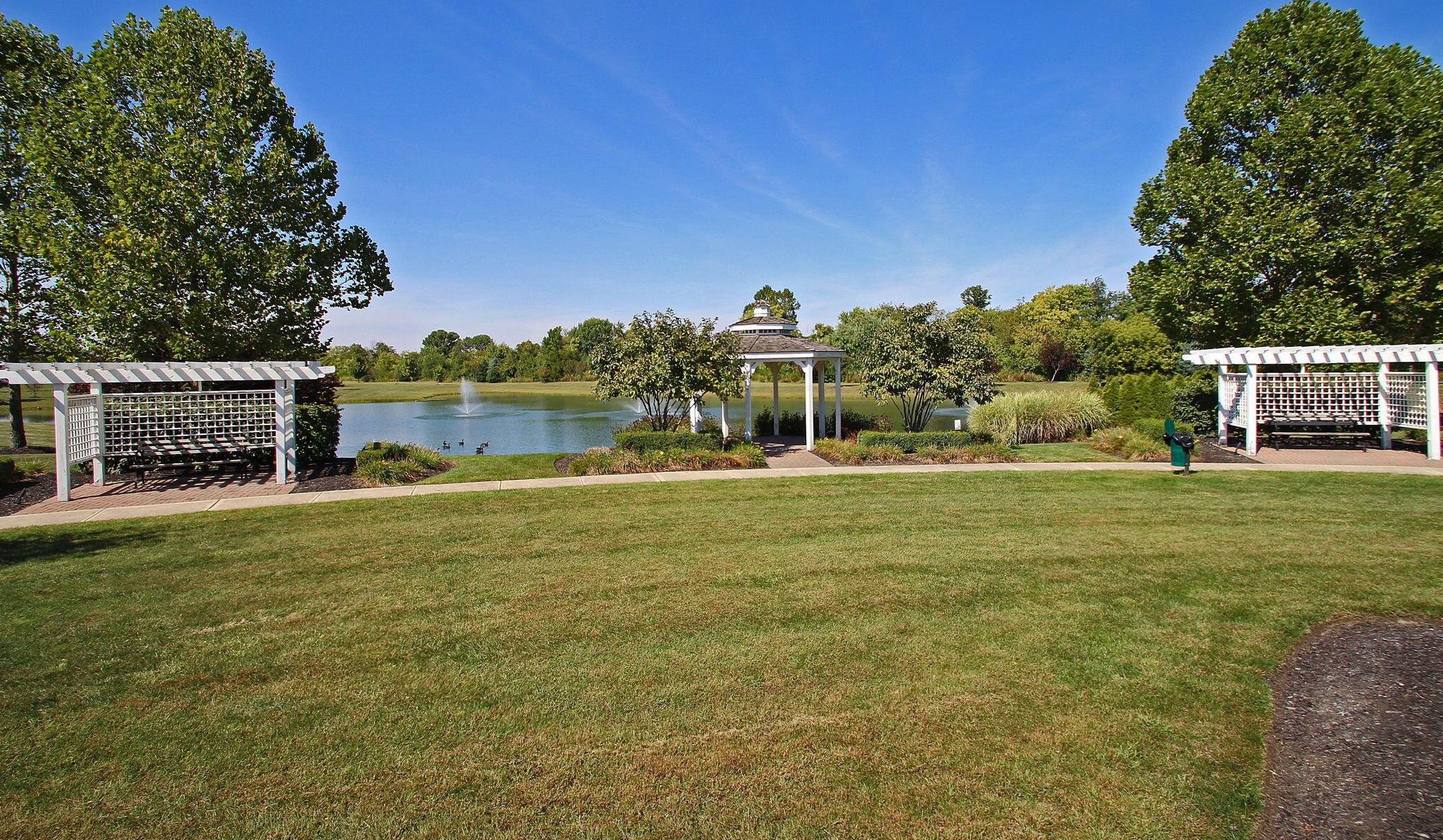 6771 Bigerton Bnd, Cnl Wnchstr OH  43110-1263 exterior