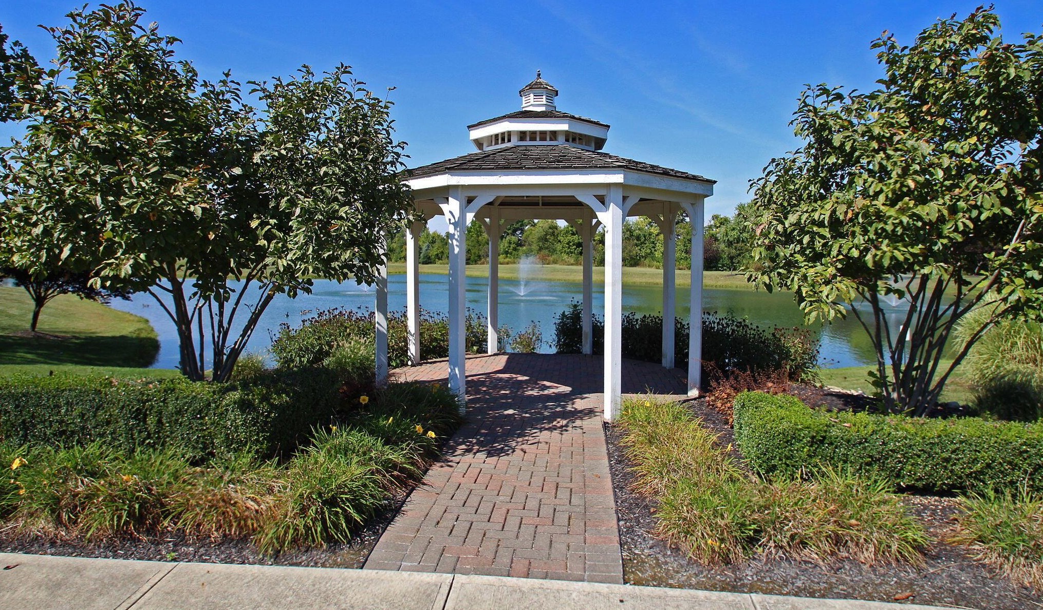 6771 Bigerton Bnd, Cnl Wnchstr OH  43110-1263 exterior