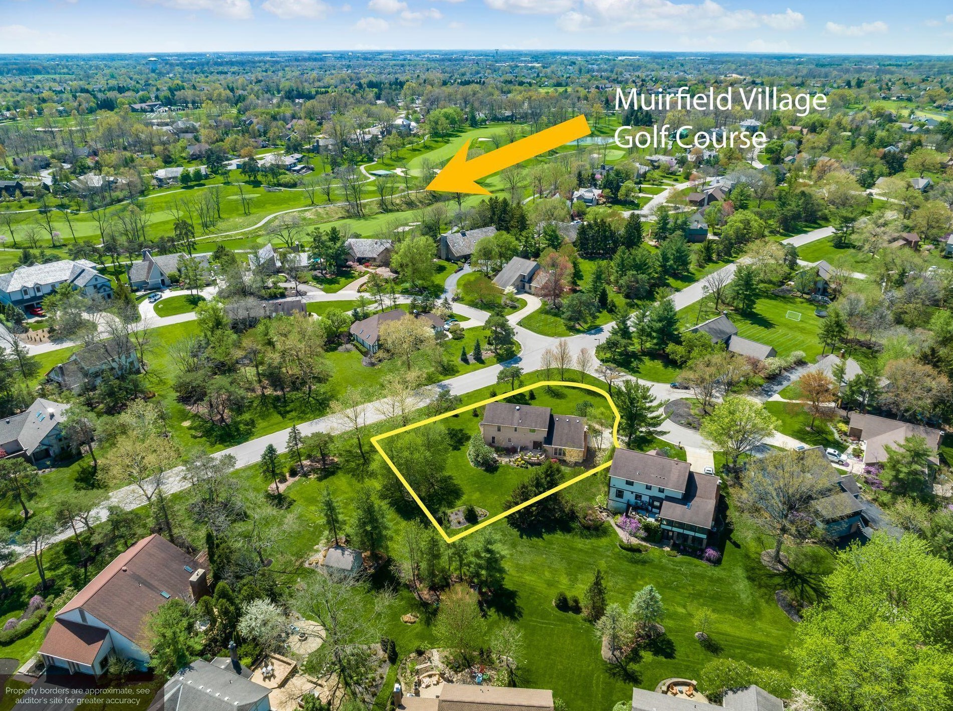 8834 Gailes Ct, Dublin, OH 43017-9408