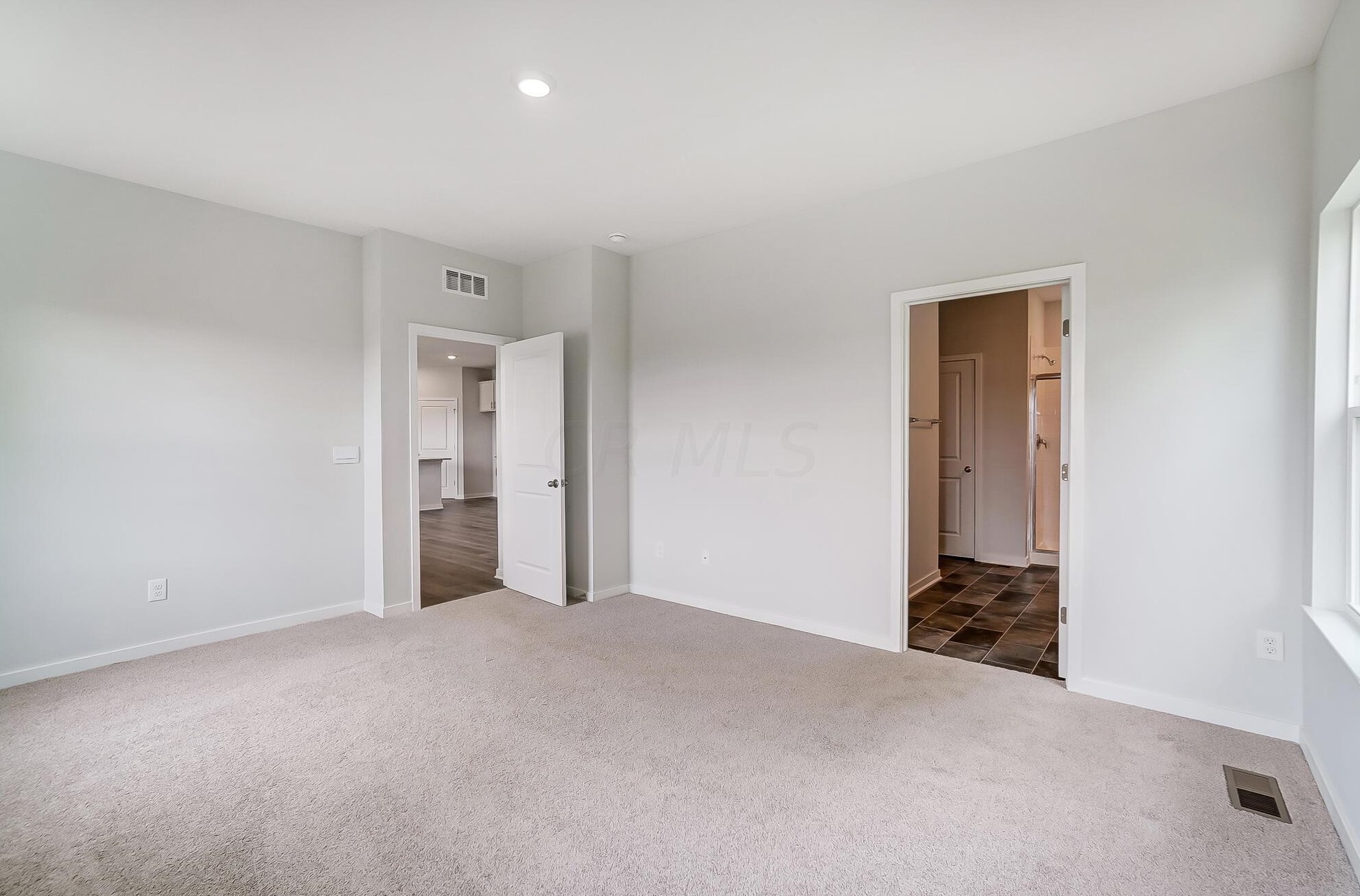 1540 Alton Darby Creek Rd, Columbus OH 43228-9708 exterior