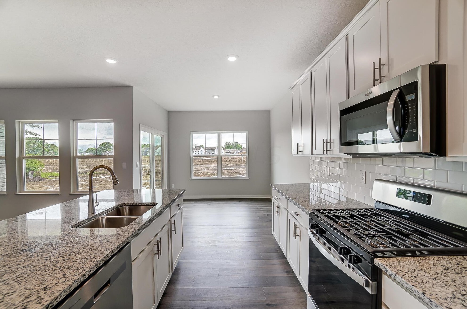 1540 Alton Darby Creek Rd, Columbus OH 43228-9708 exterior