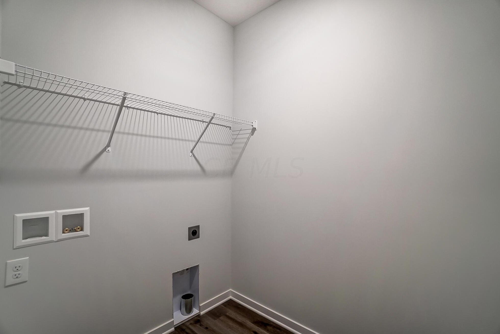 1540 Alton Darby Creek Rd, Columbus OH 43228-9708 exterior