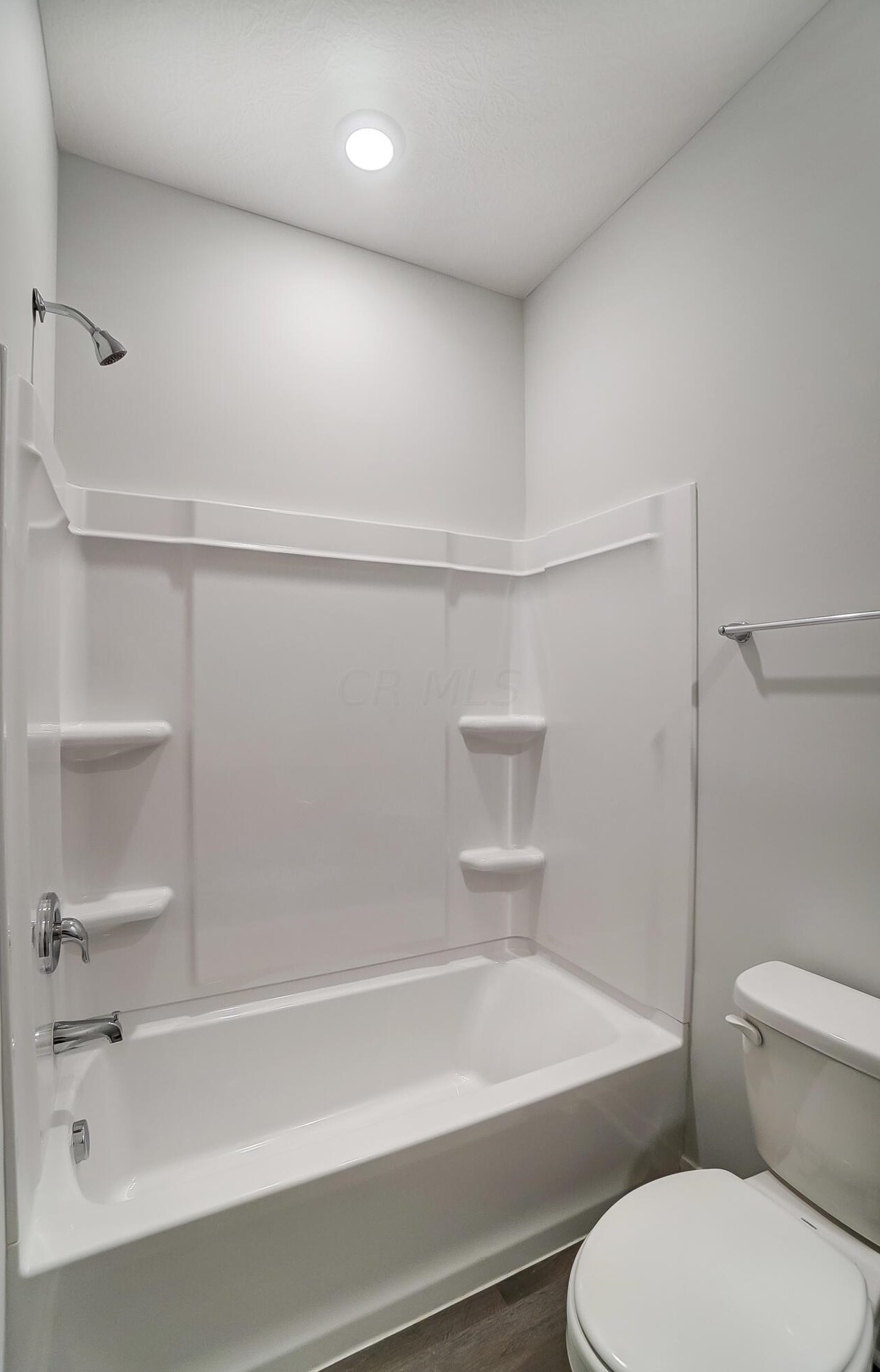 1540 Alton Darby Creek Rd, Columbus OH 43228-9708 exterior