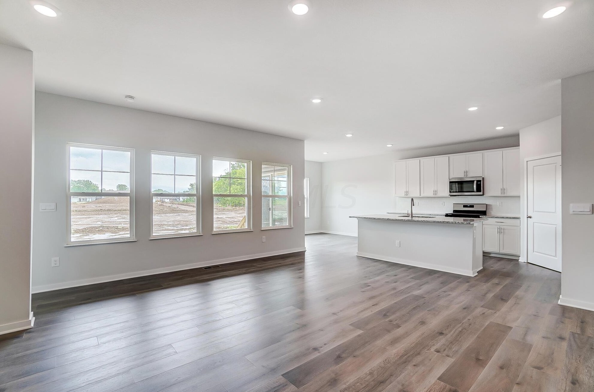 1540 Alton Darby Creek Rd, Columbus OH 43228-9708 exterior