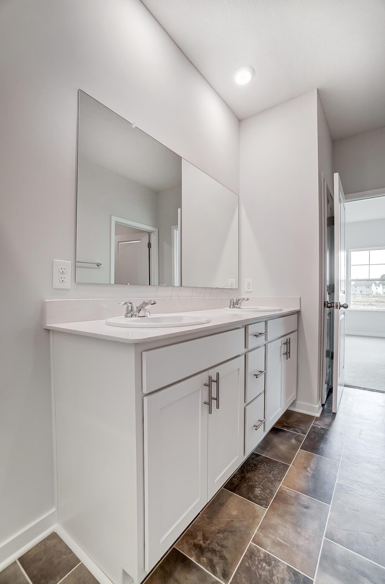 1540 Alton Darby Creek Rd, Columbus OH 43228-9708 exterior