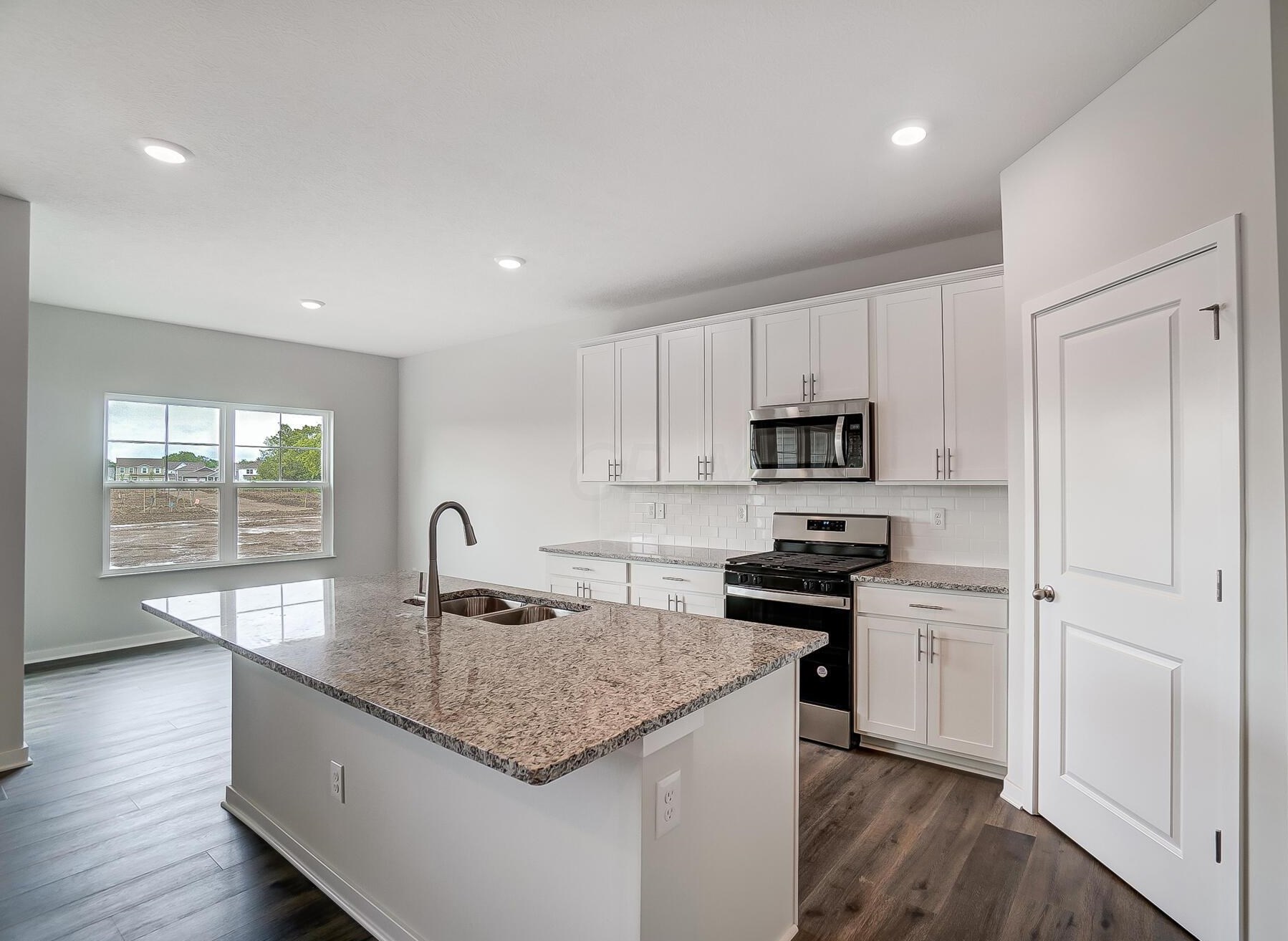 1540 Alton Darby Creek Rd, Columbus OH 43228-9708 exterior