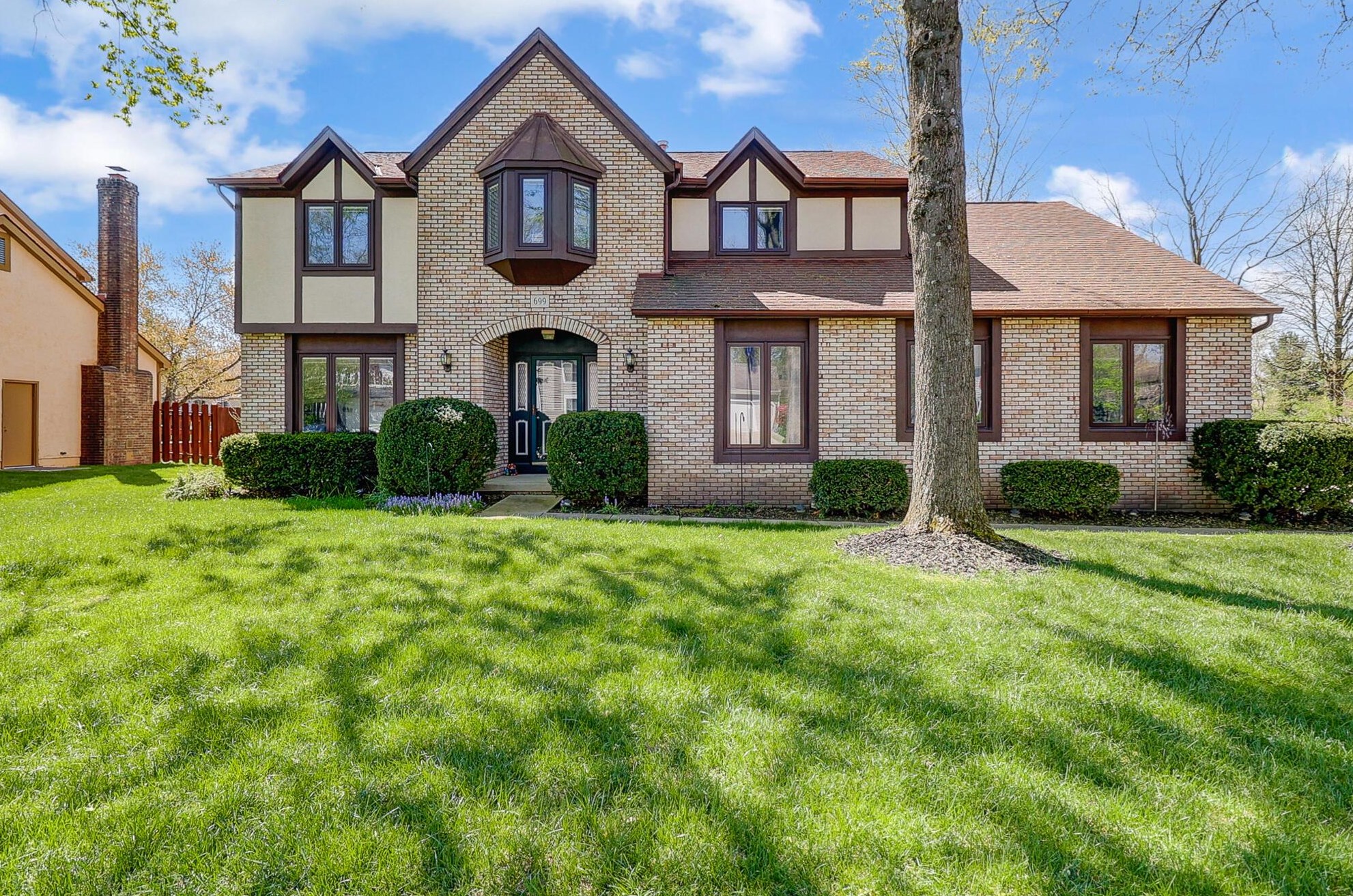 699 Whirlaway Ct, Columbus, OH 43230-1887