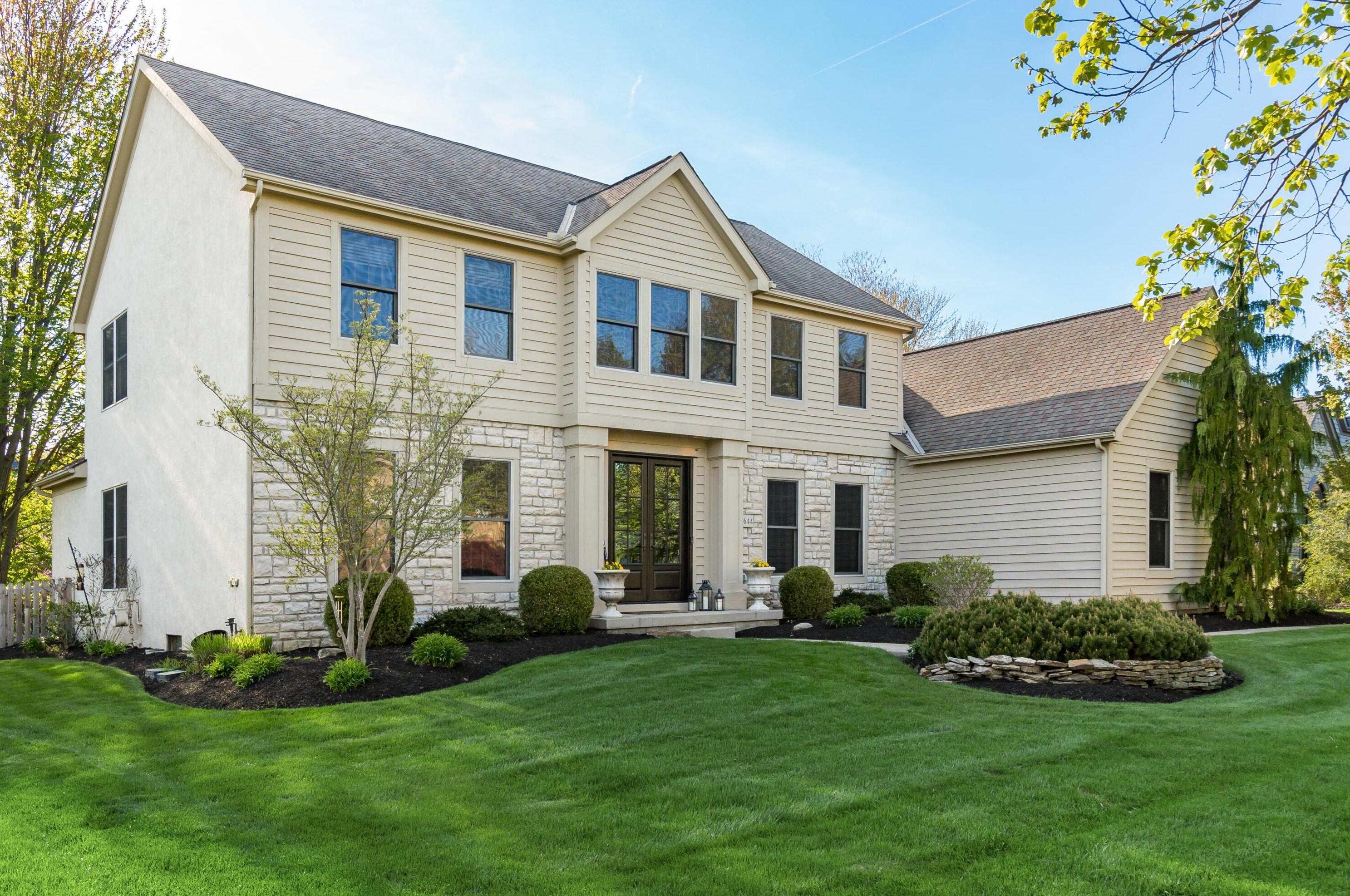 5644 Fawnbrook Ln, Dublin, OH 43017-8252