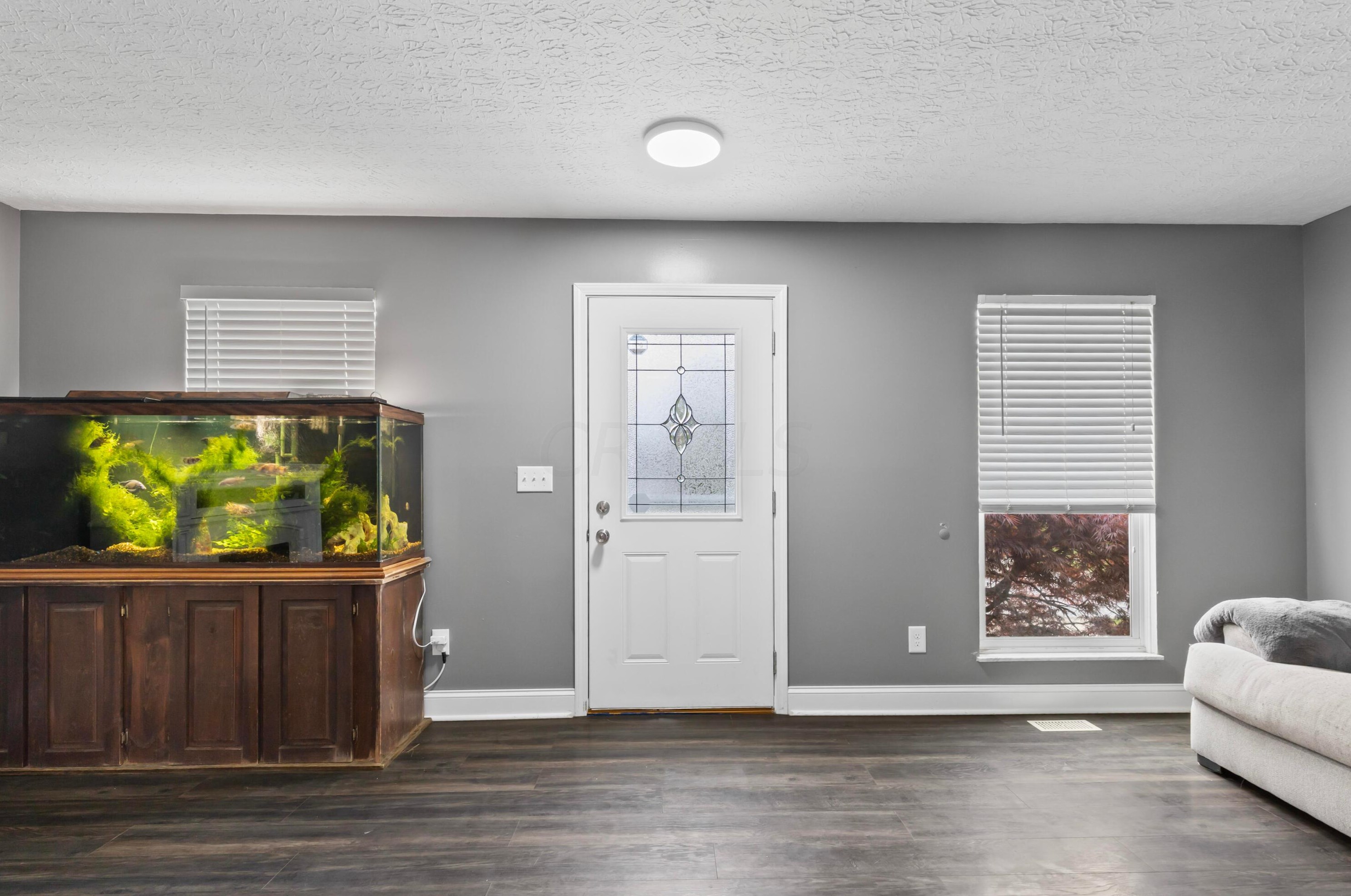 7411 Brown Deer Dr, Pickerington, OH 43147