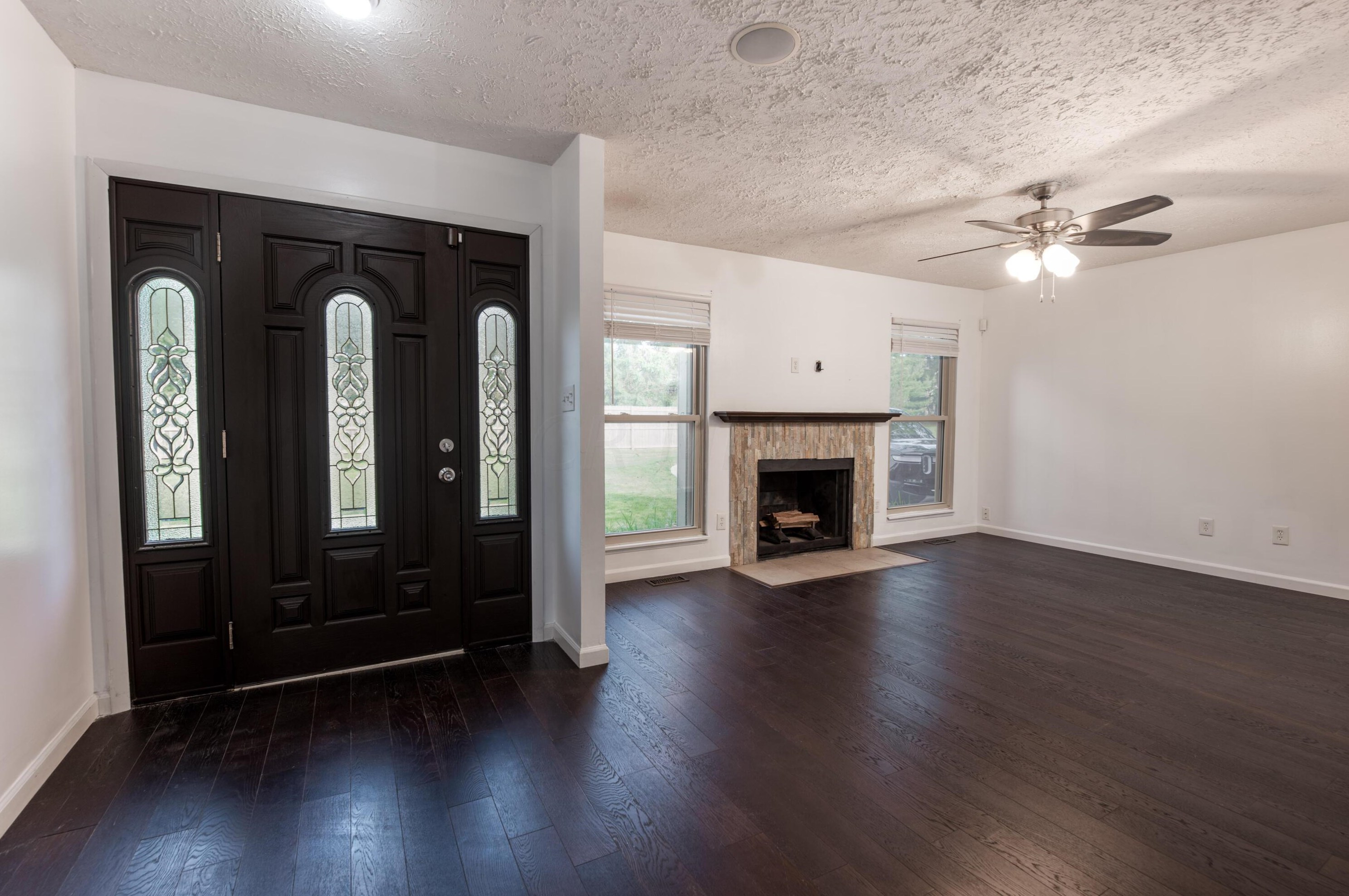 3062 Frobisher Ave, Dublin OH  43017-1617 exterior