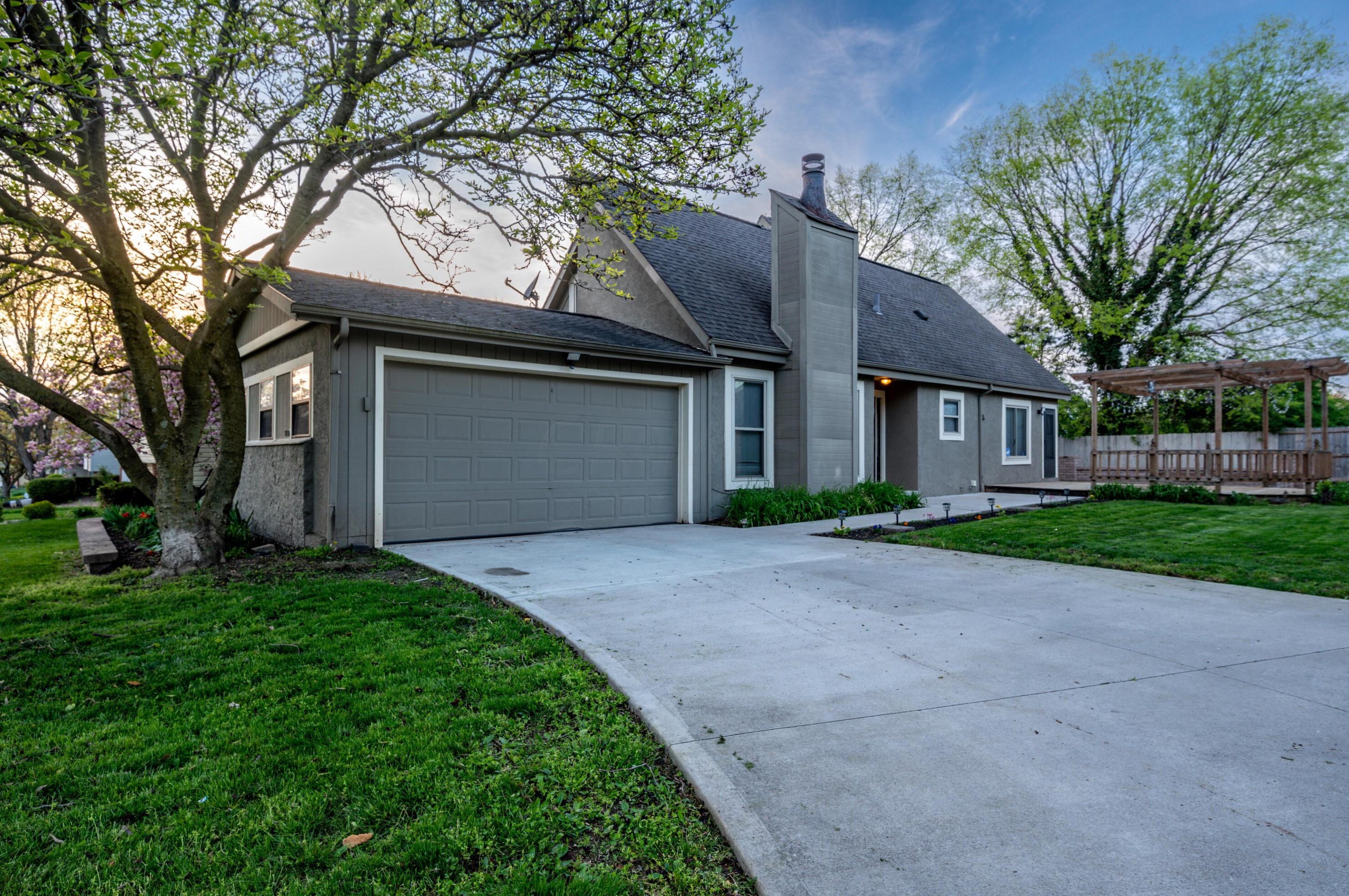 3062 Frobisher Ave, Dublin, OH 43017