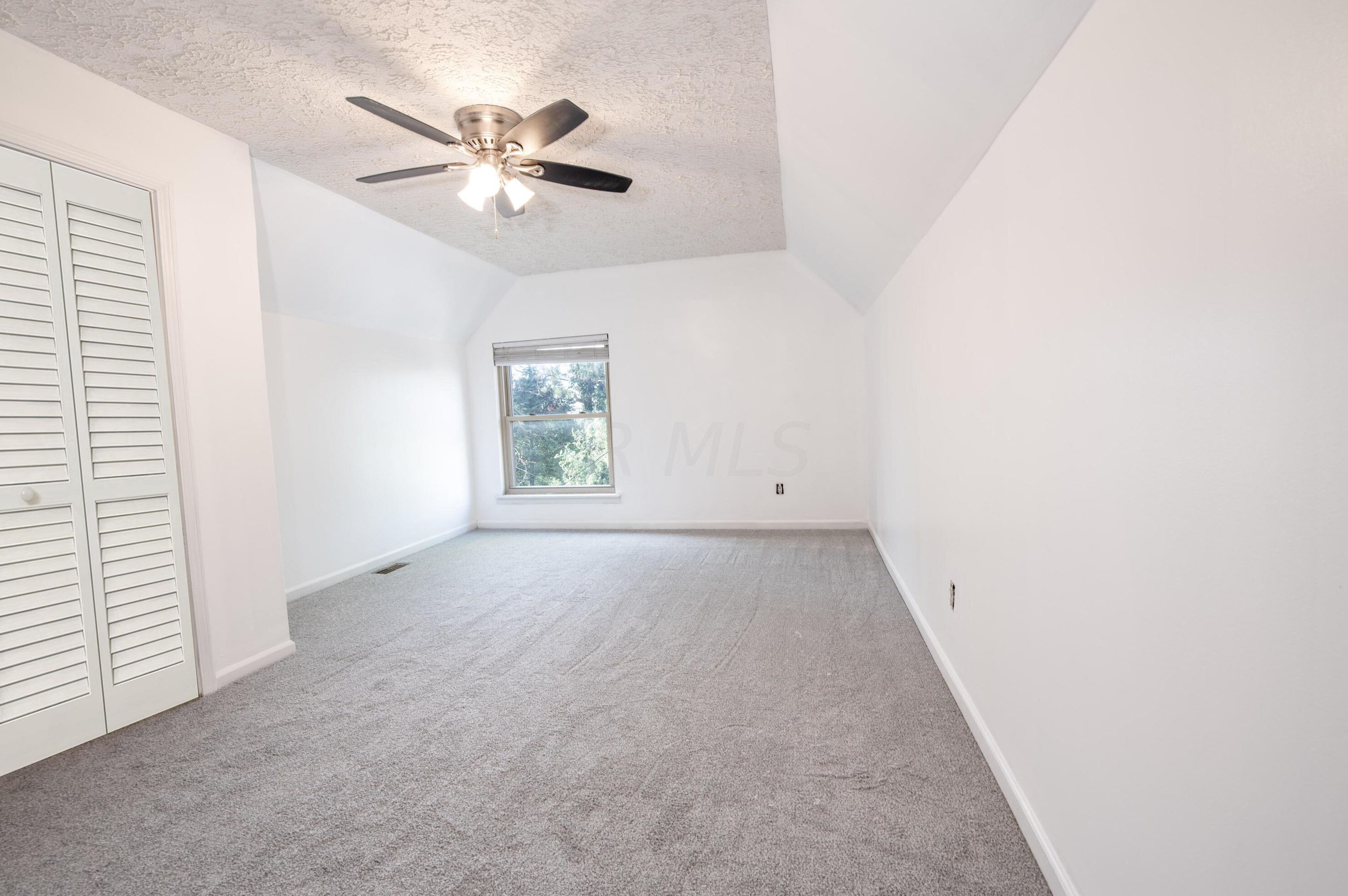 3062 Frobisher Ave, Dublin OH  43017-1617 exterior