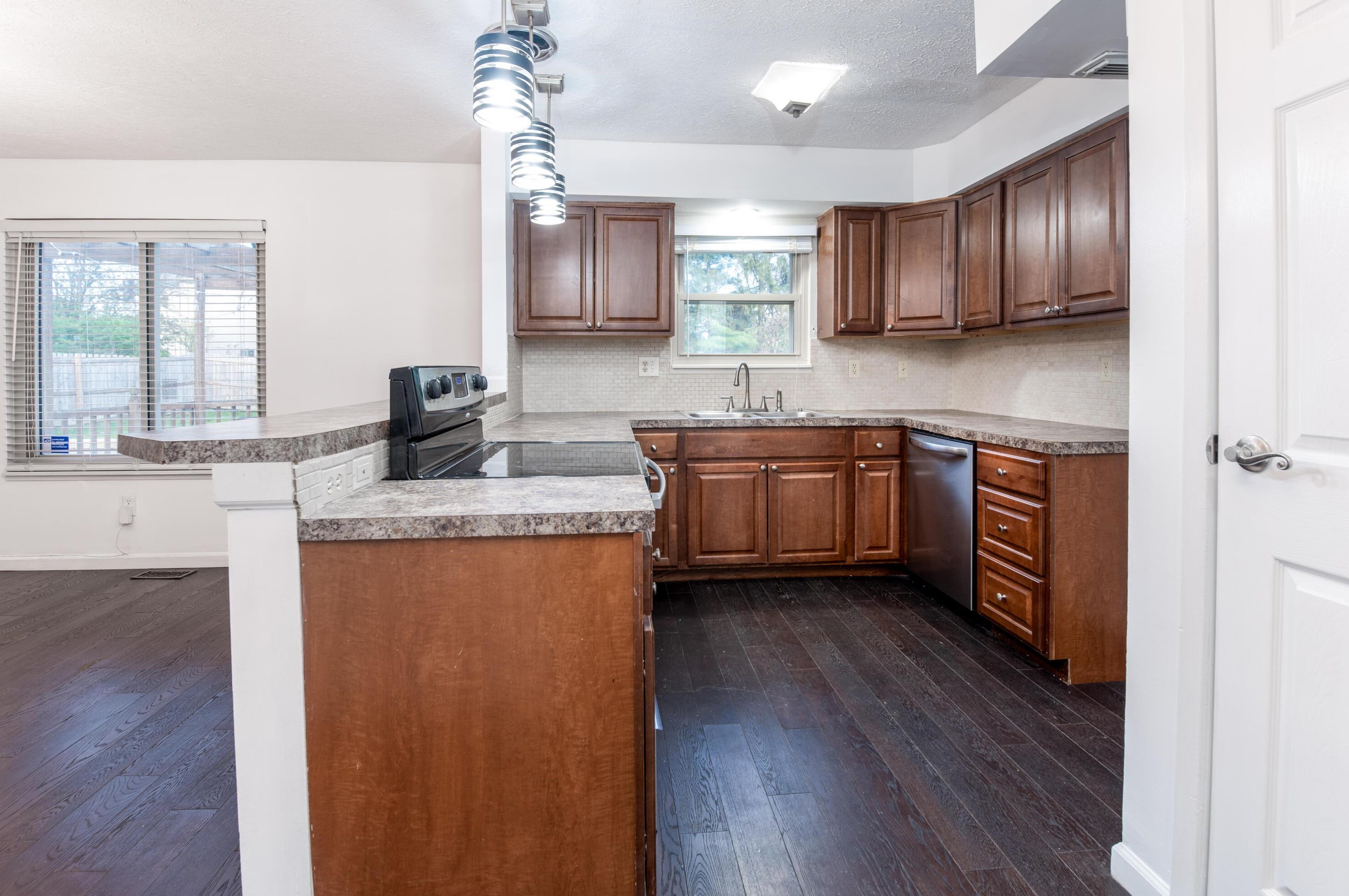 3062 Frobisher Ave, Dublin OH  43017-1617 exterior