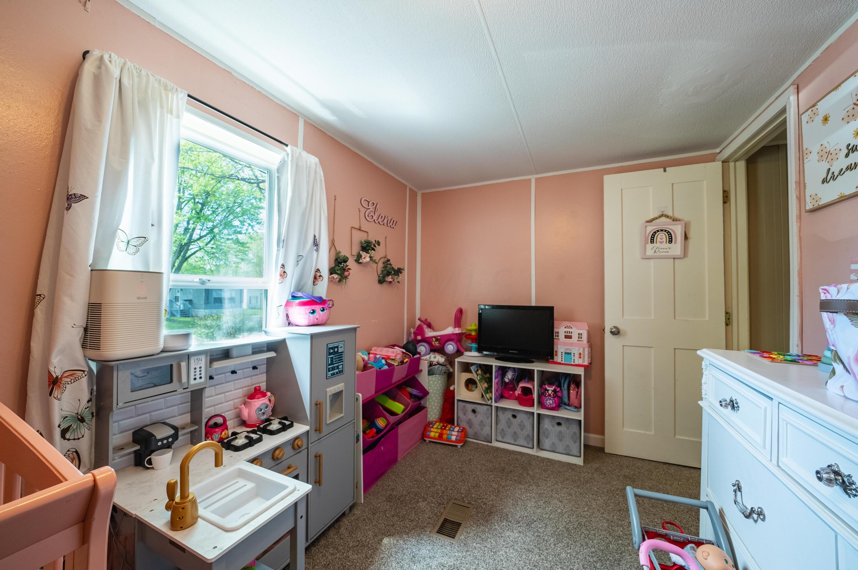 101 Woodfield Pl, Ashville OH  43103-2000 exterior