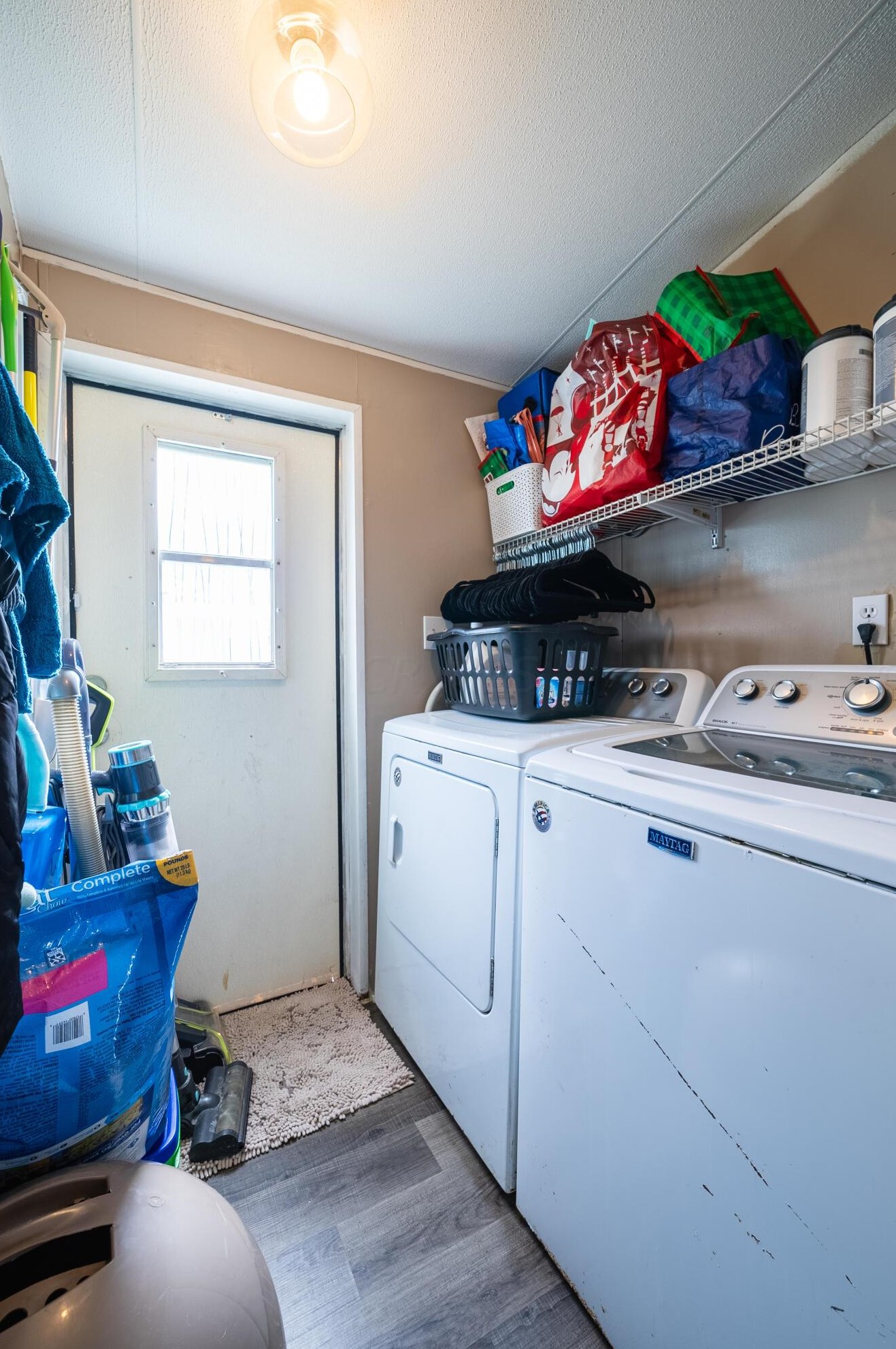 101 Woodfield Pl, Ashville OH  43103-2000 exterior