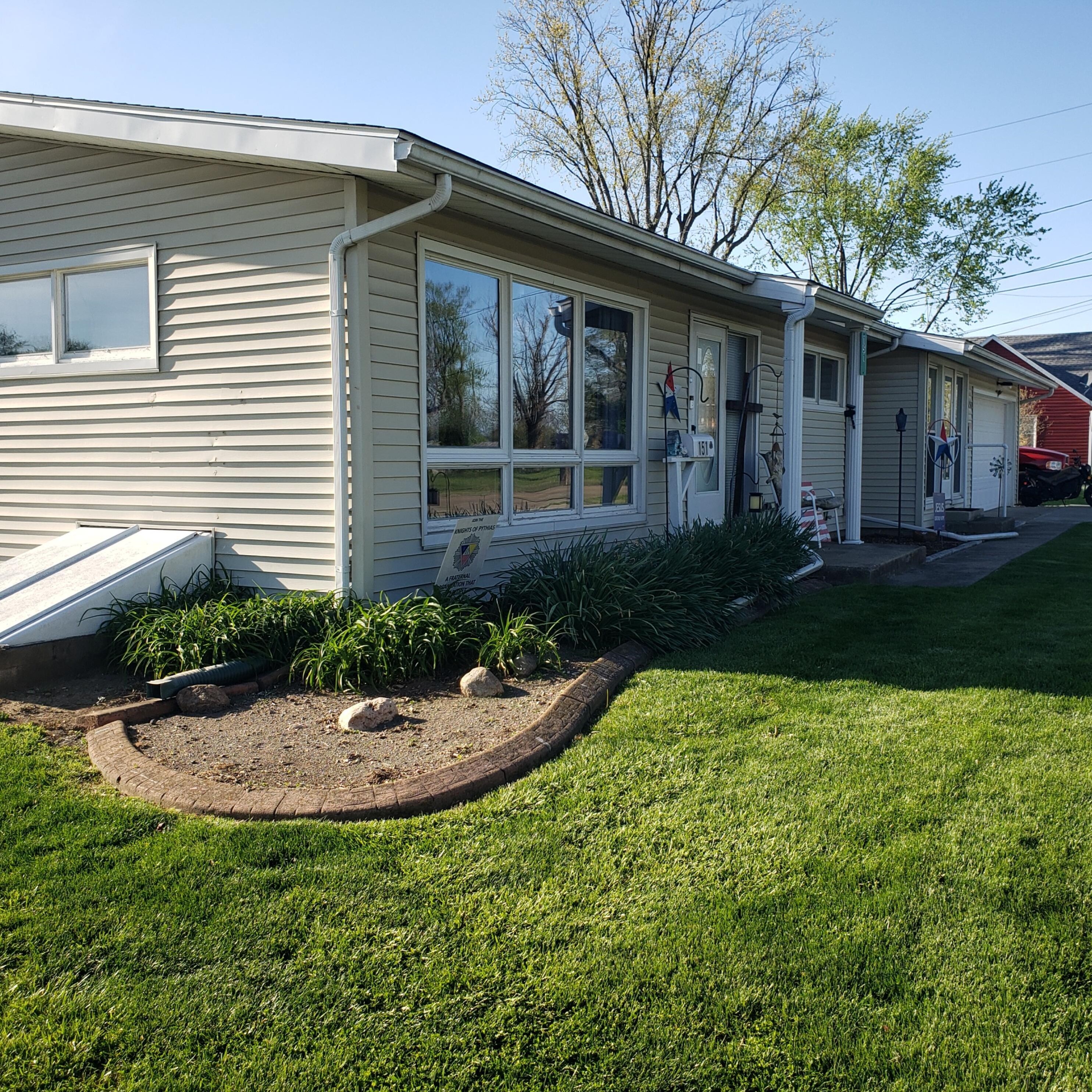 151 Circleville Ave, Ashville, OH 43103-1545