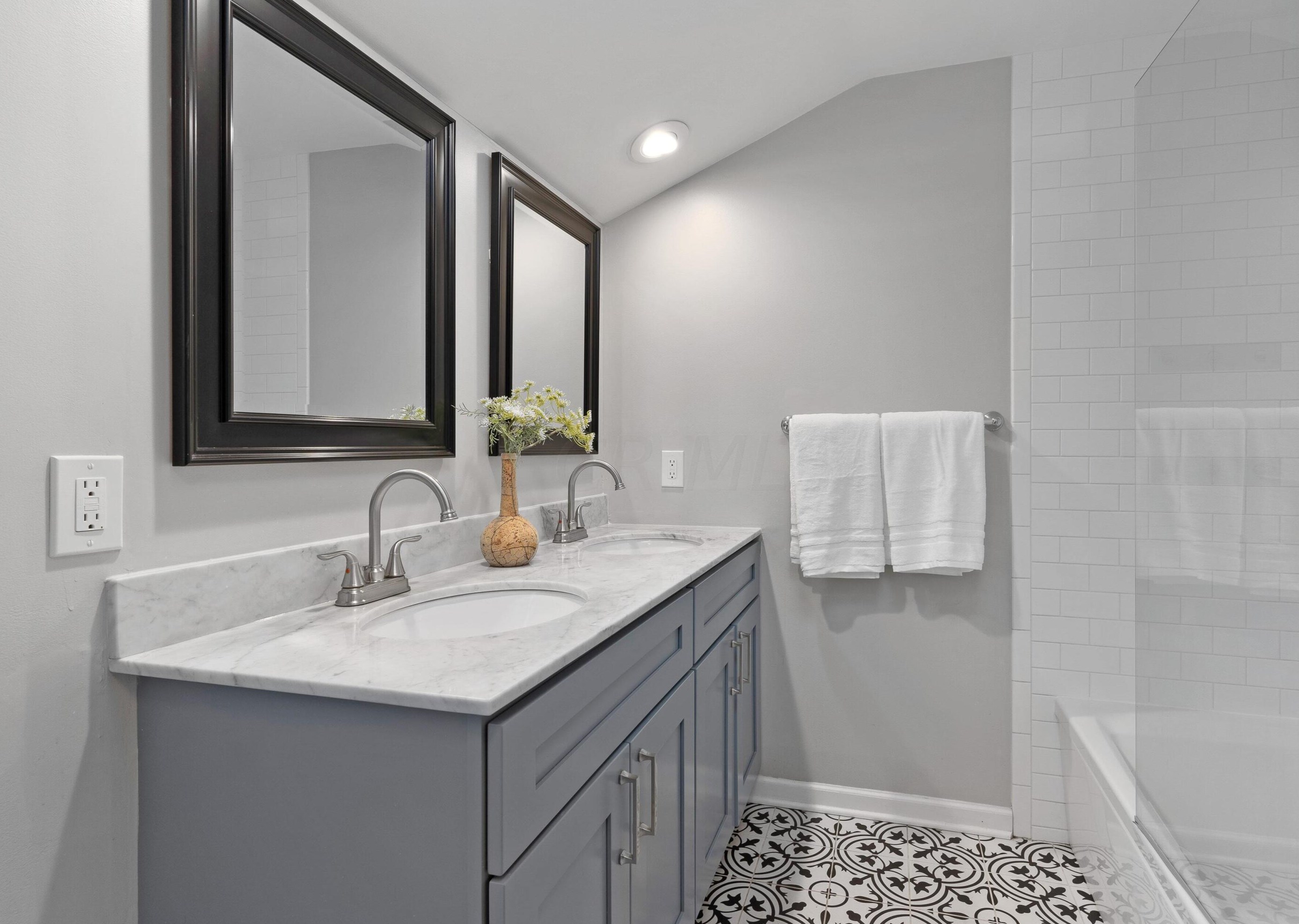 2651 Brandon Rd, Columbus OH 43221-3336 exterior