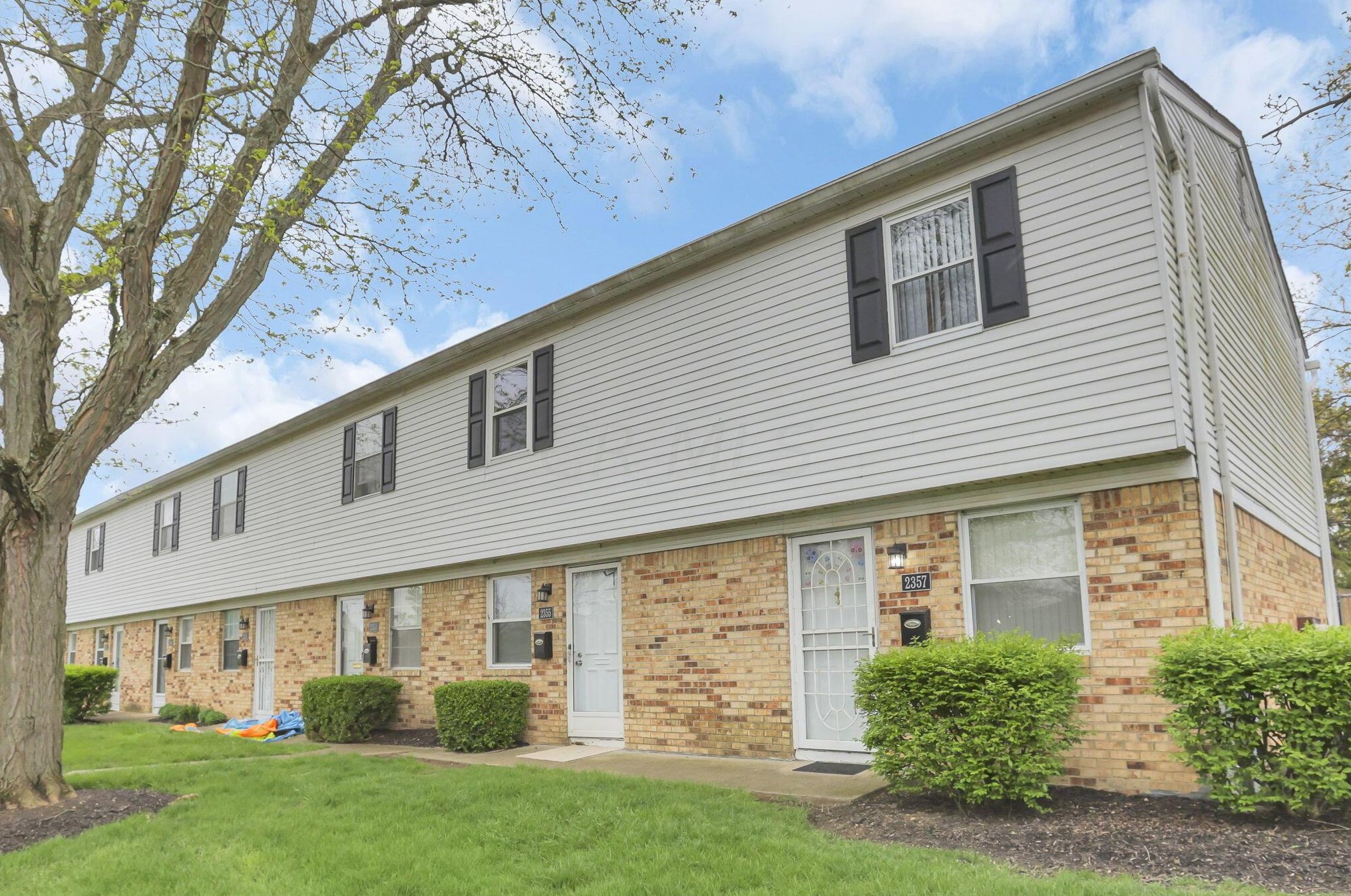 2355 Perkins Ct #p, Columbus, OH 43229