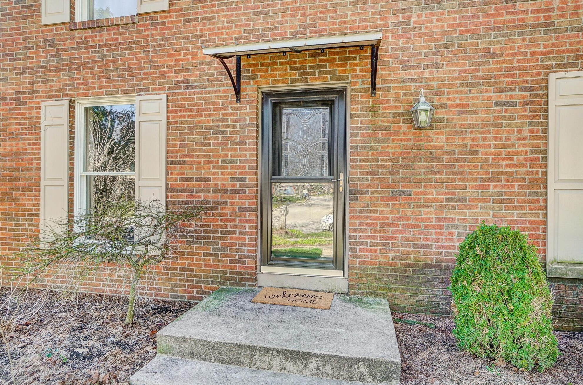 6339 Valley Stream Dr, Dublin, OH 43017-2849