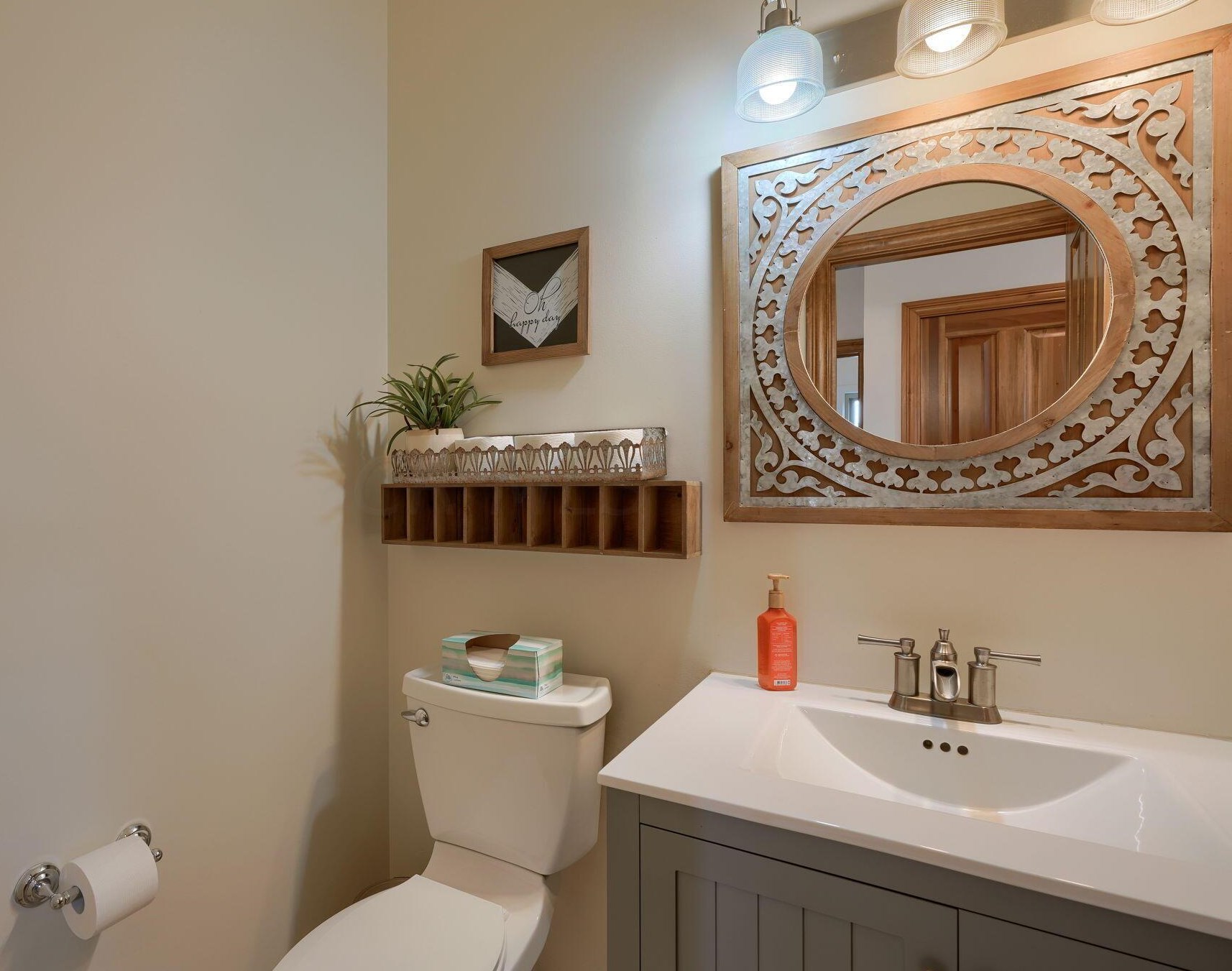 1887 Glenhurst Dr, Lancaster OH 43130-7951 exterior