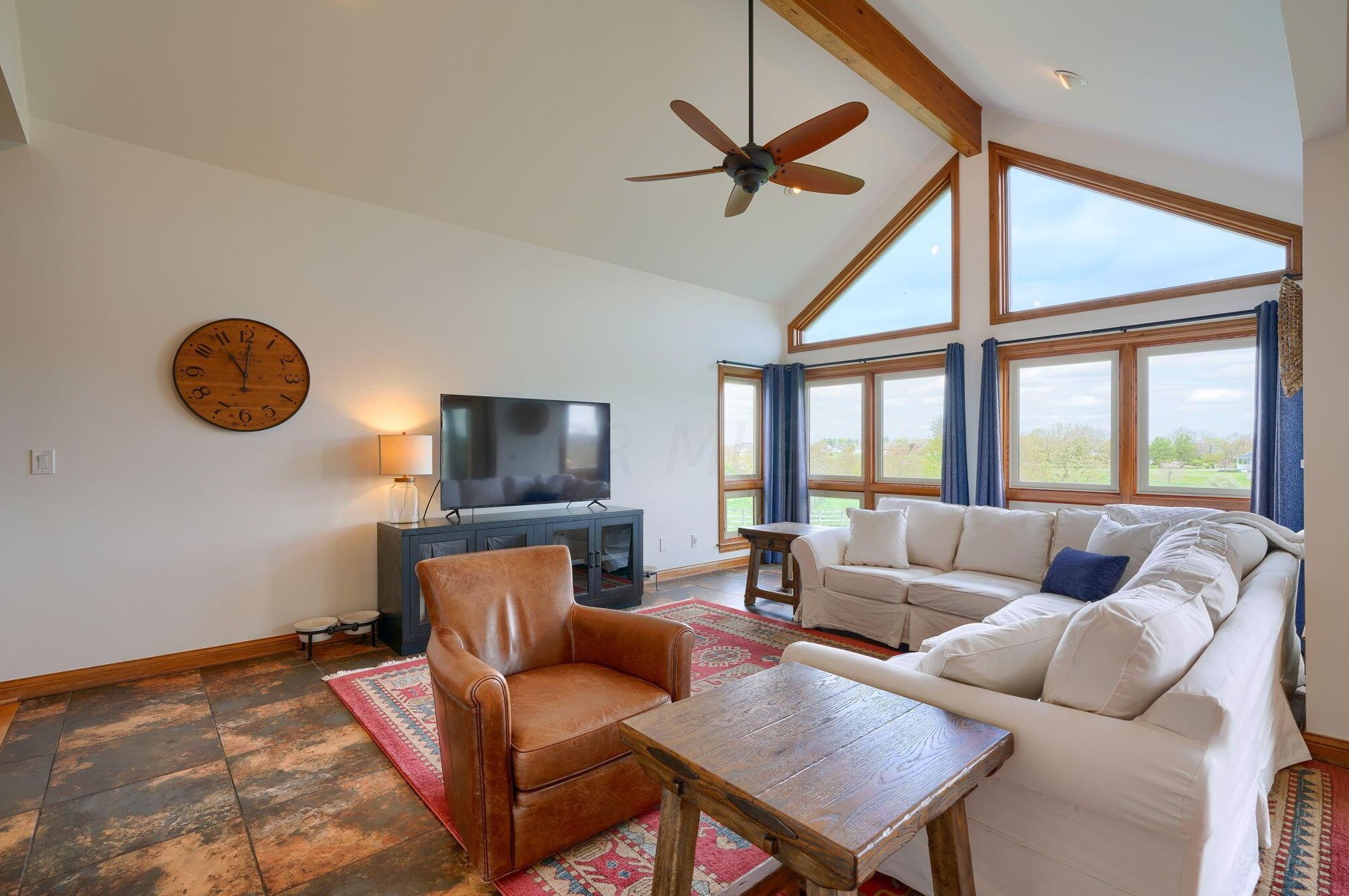 1887 Glenhurst Dr, Lancaster OH 43130-7951 exterior