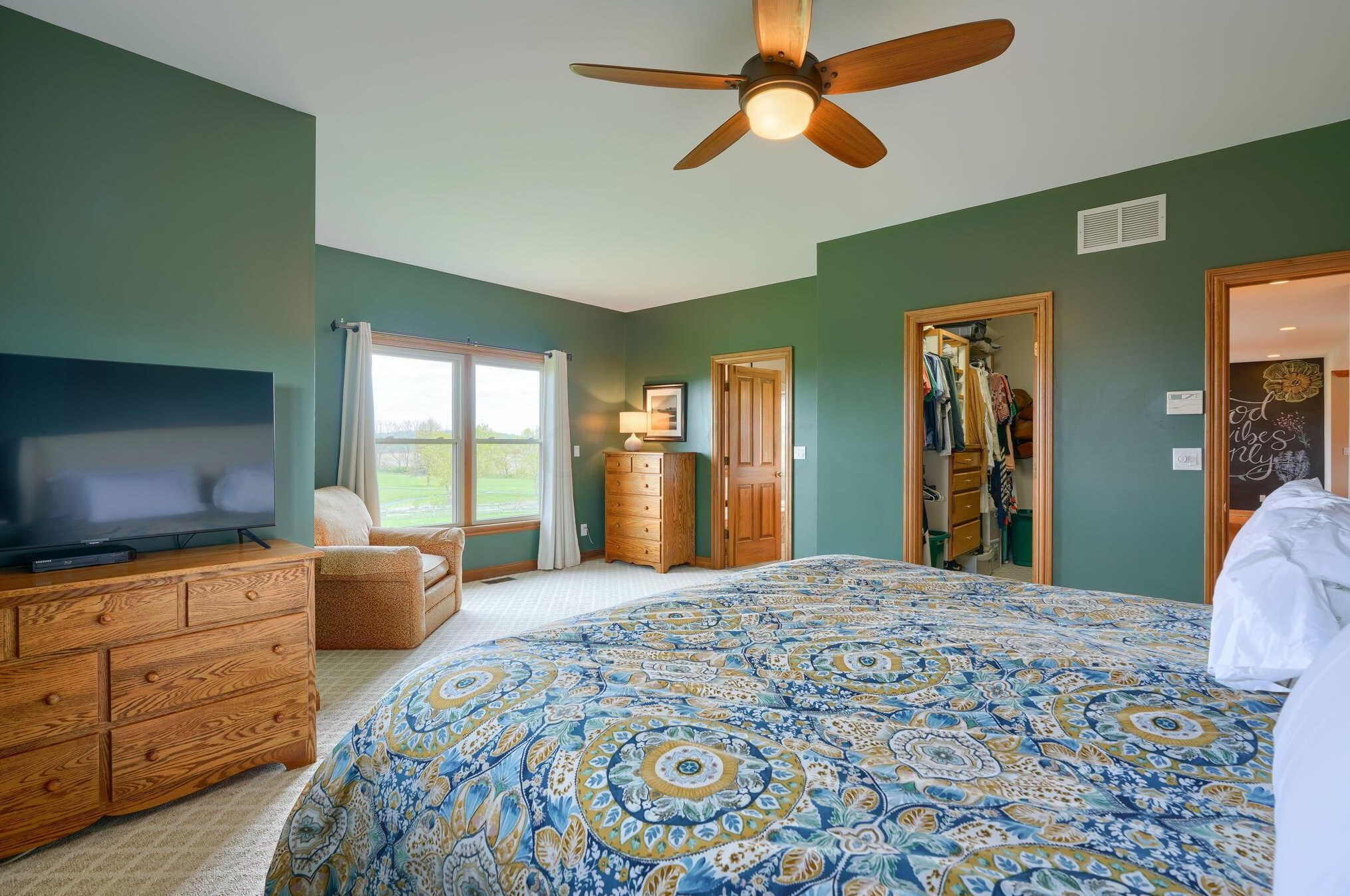 1887 Glenhurst Dr, Lancaster OH 43130-7951 exterior